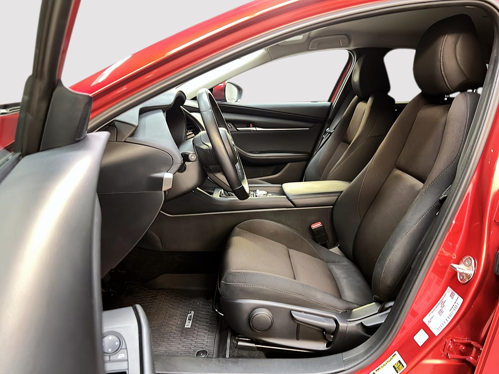 Mazda Mazda3 GS 2023 - image #7