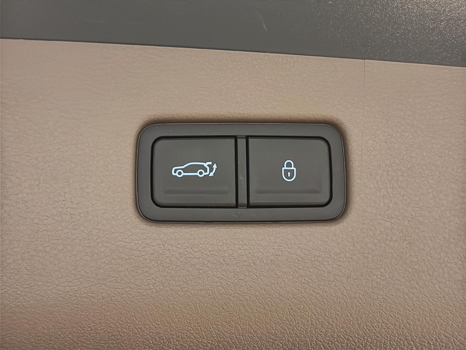 Genesis GV70 Prestige 2.5T 4RM 2026 - image #16