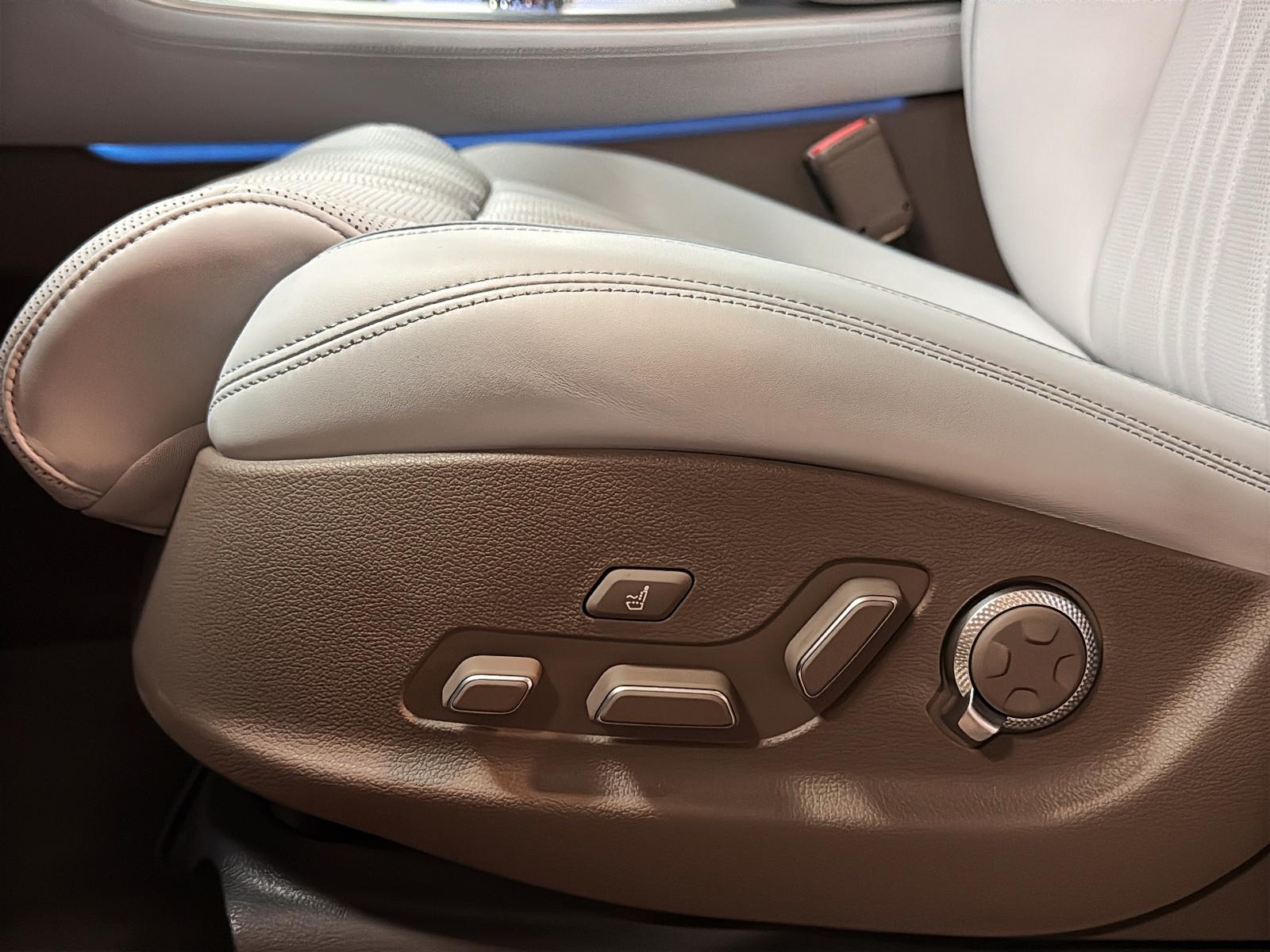 Genesis GV70 Prestige 2.5T 4RM 2026 - image #28