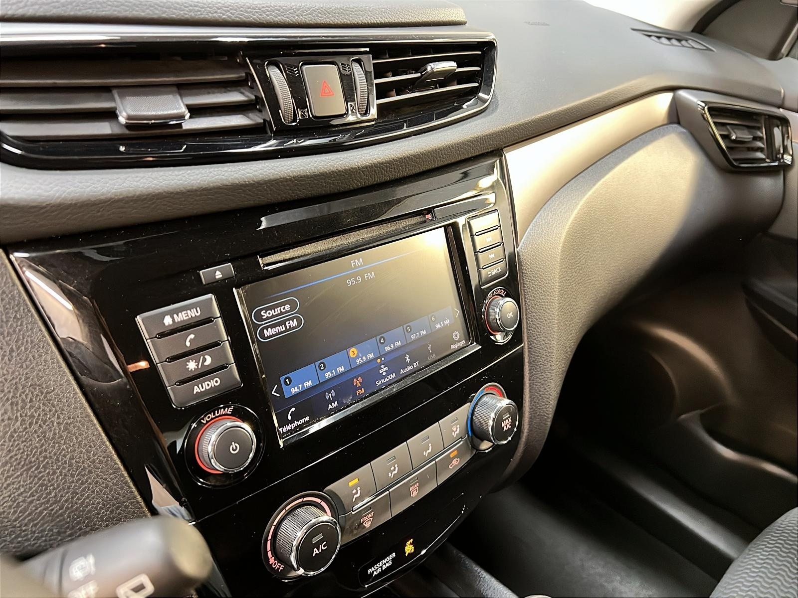 Nissan Qashqai S 4RM 2023 - image #15