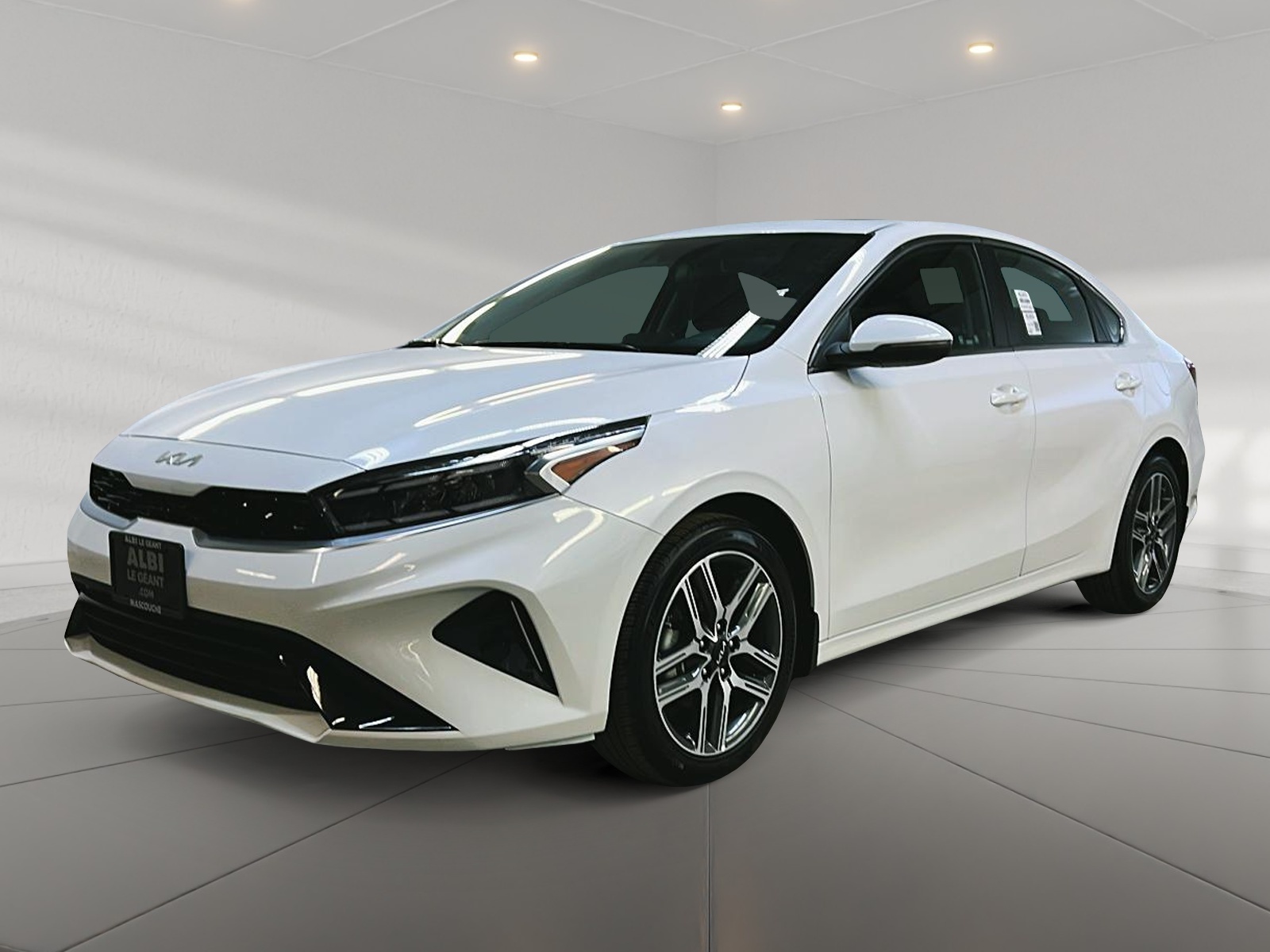 Kia Forte EX + TOIT 2024 - image #1