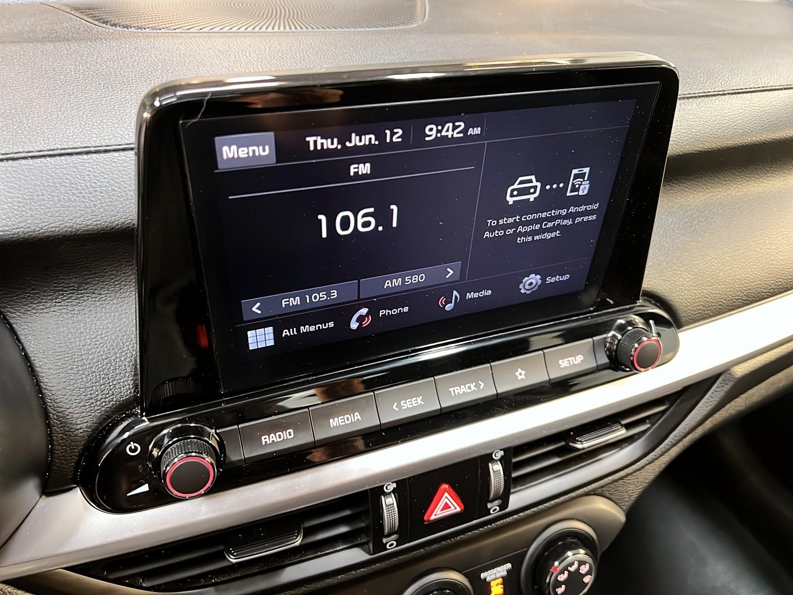 Kia Forte EX + TOIT 2024 - image #16