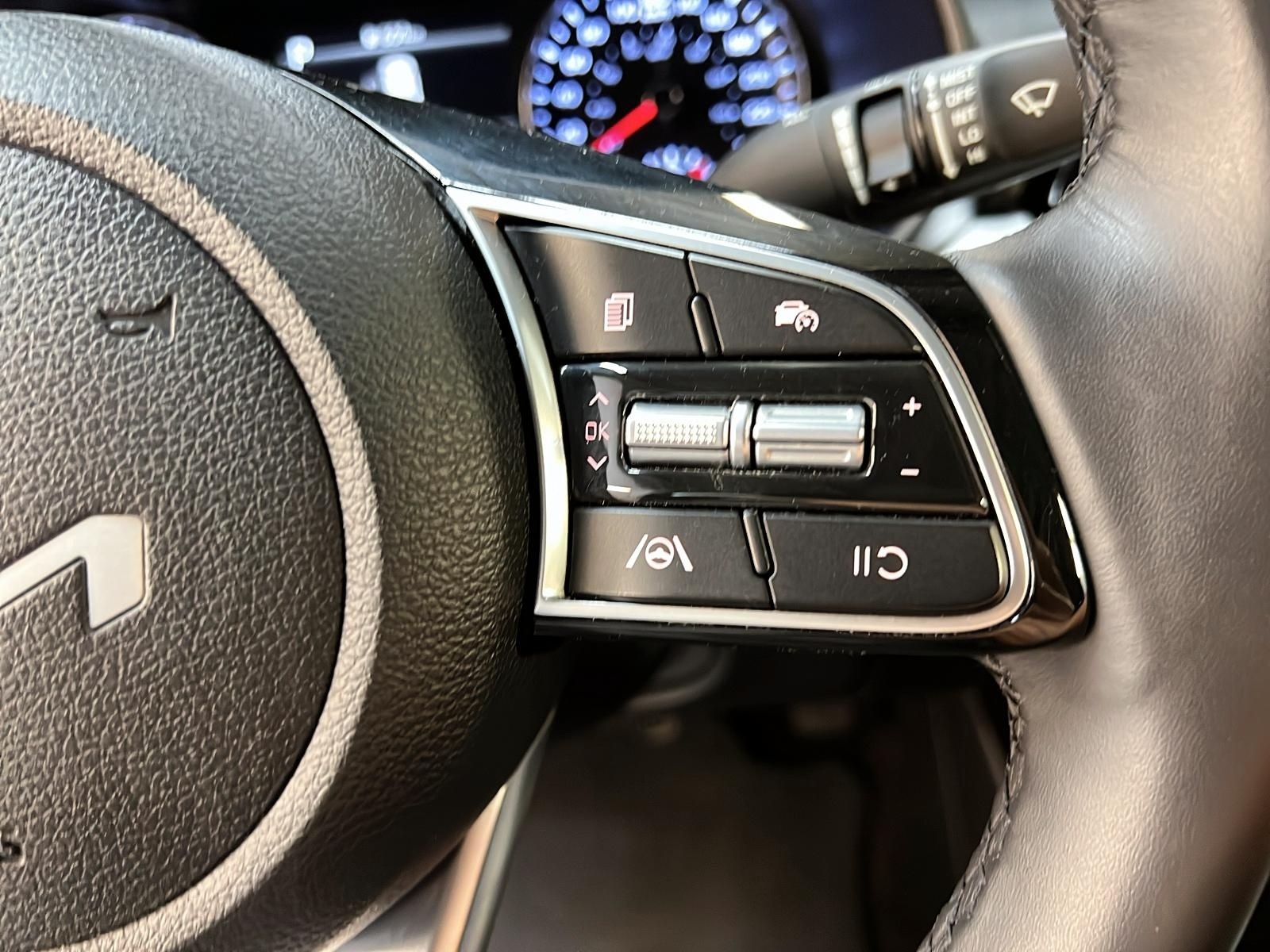 Kia Forte EX + TOIT 2024 - image #18