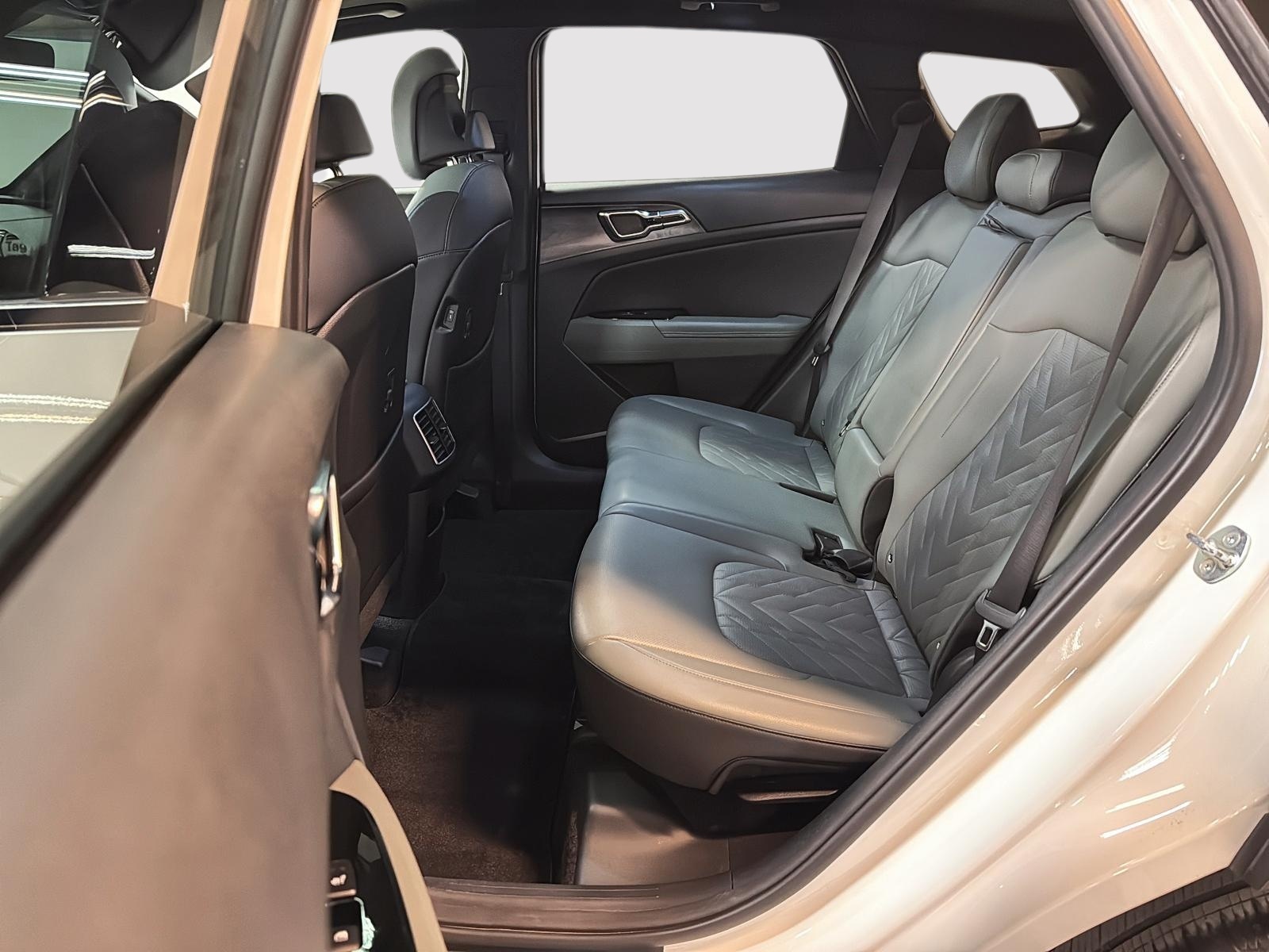 Kia Sportage 2023 - Image #9