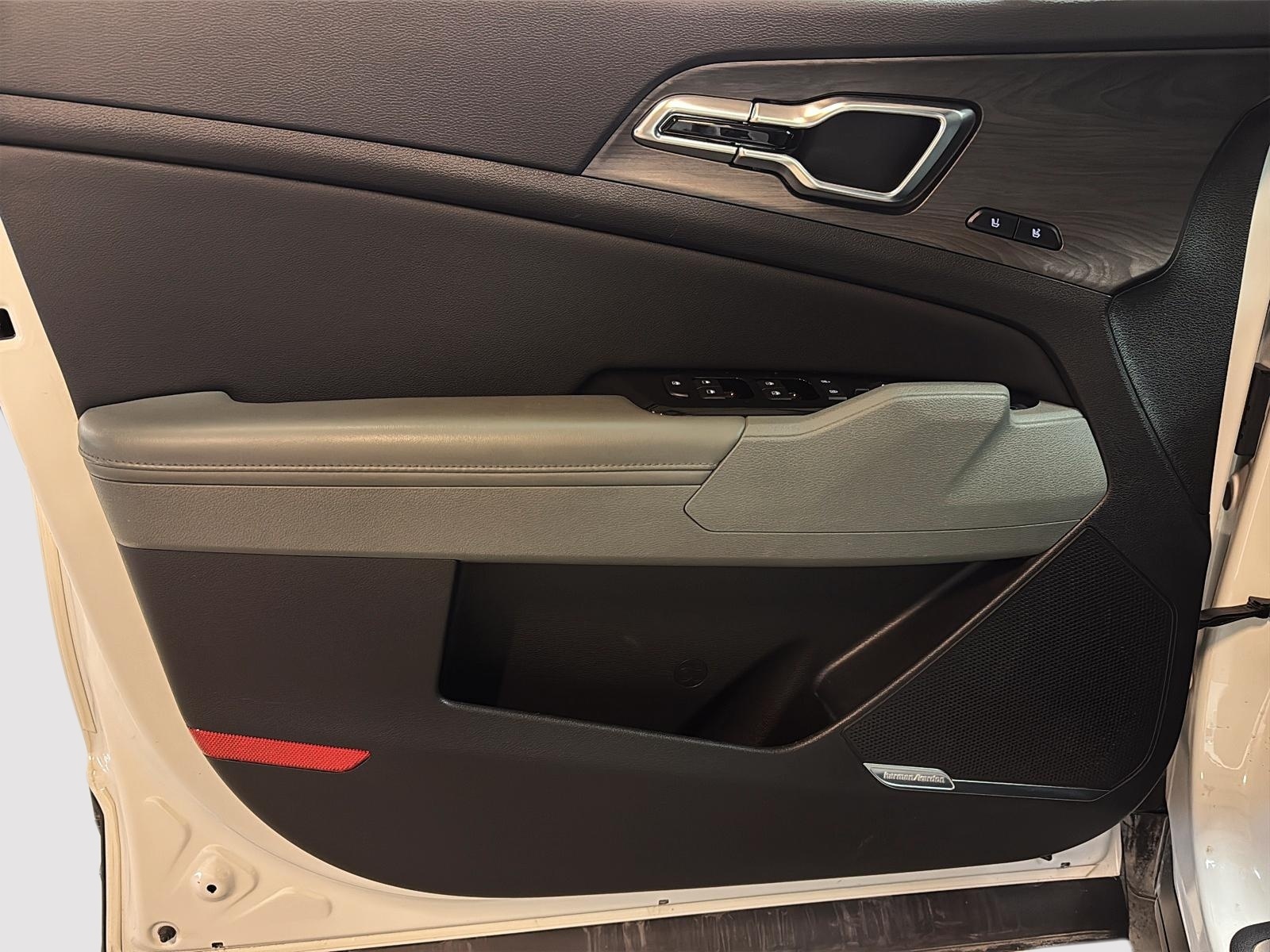 Kia Sportage 2023 - Image #28