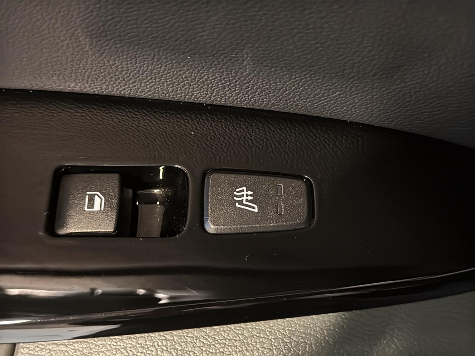 Kia Sportage X-LINE LIMITED CUIR TOIT PANO NAV 4RM 2023 - image #10