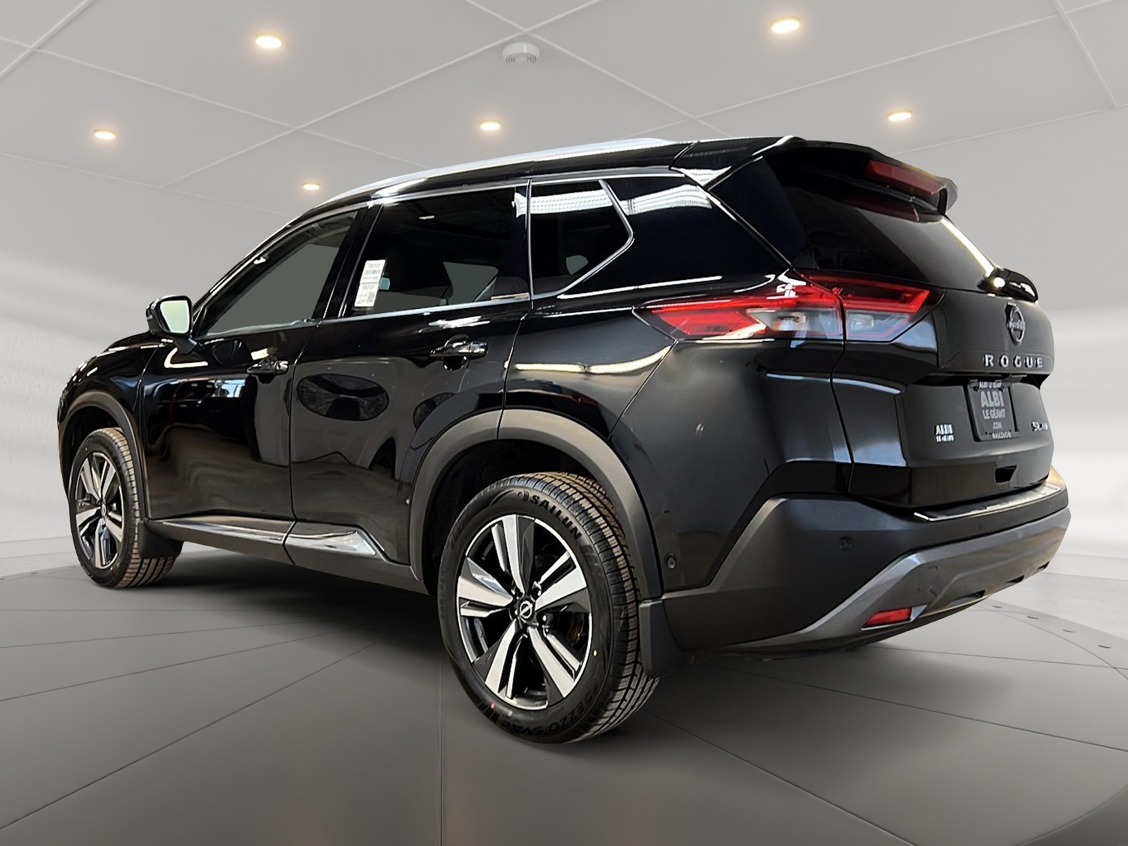 Nissan Rogue SL CUIR TOIT PANO NAV 4RM 2023 - image #6