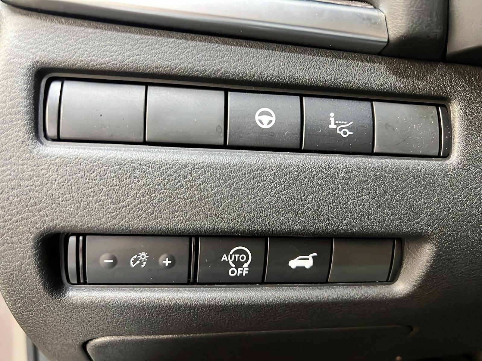 Nissan Rogue PLATINUM CUIR TOIT PANO NAV 4RM 2024 - image #24