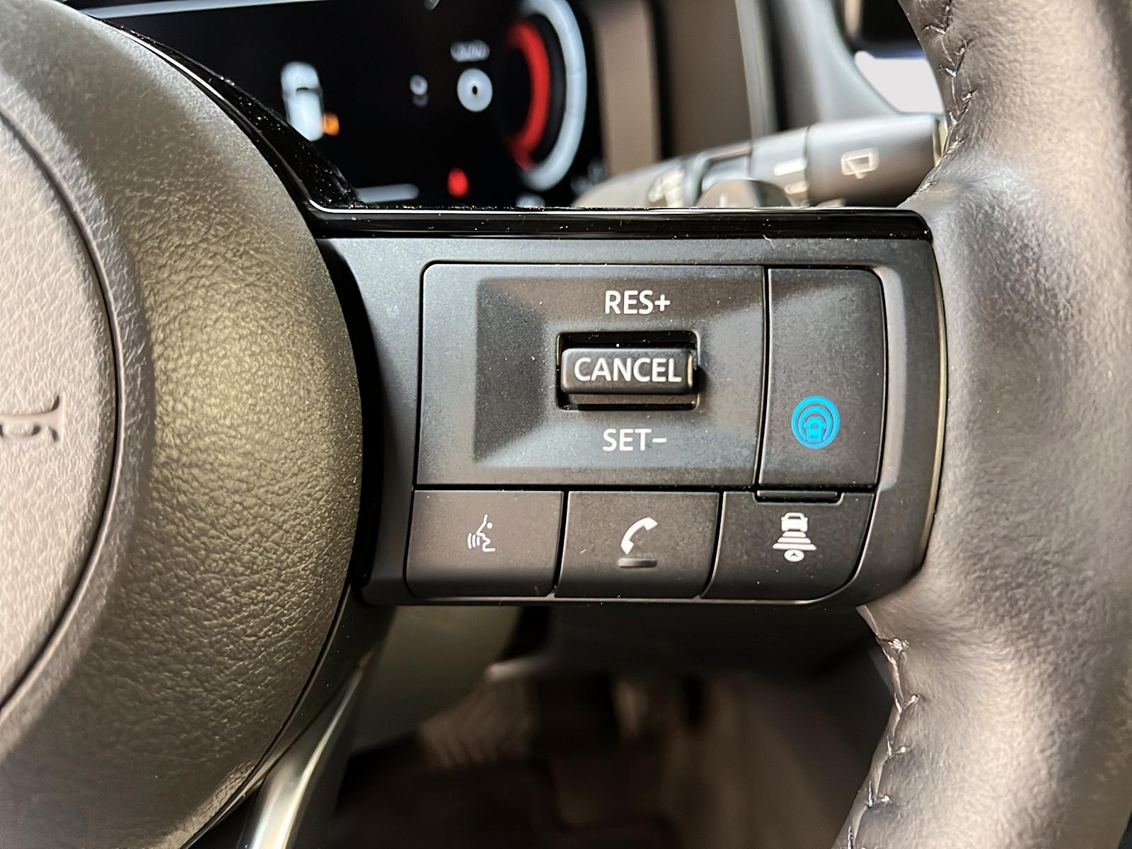 Nissan Rogue PLATINUM CUIR TOIT PANO NAV 4RM 2024 - image #22