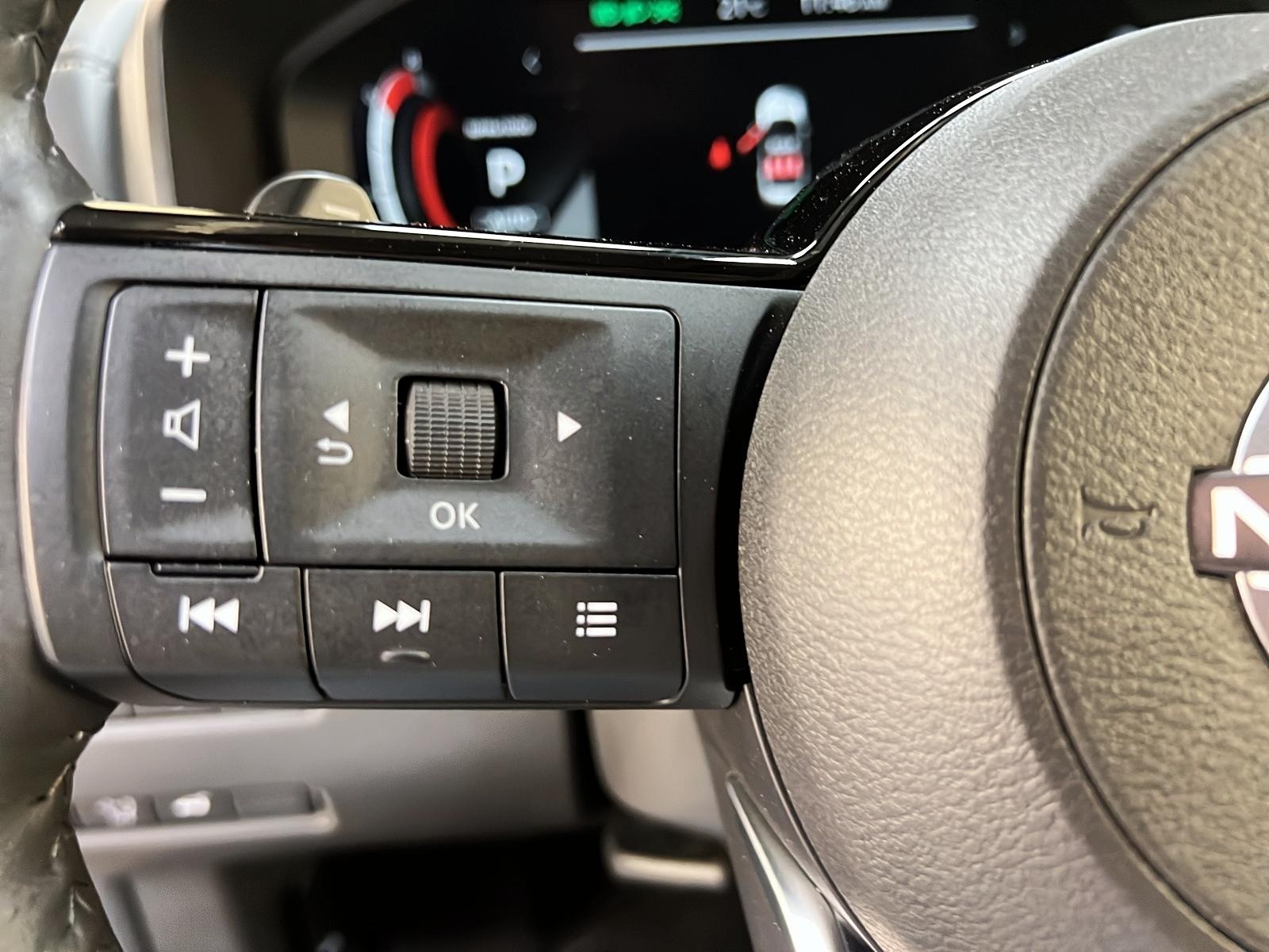 Nissan Rogue PLATINUM CUIR TOIT PANO NAV 4RM 2024 - image #23
