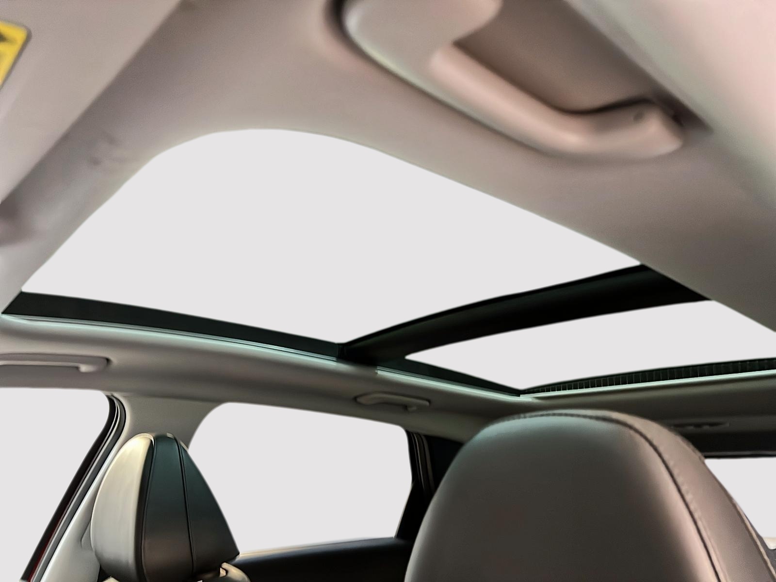 Hyundai Tucson LUXURY HYBRID CUIR TOIT PANO NAV 4RM 2023 - image #10