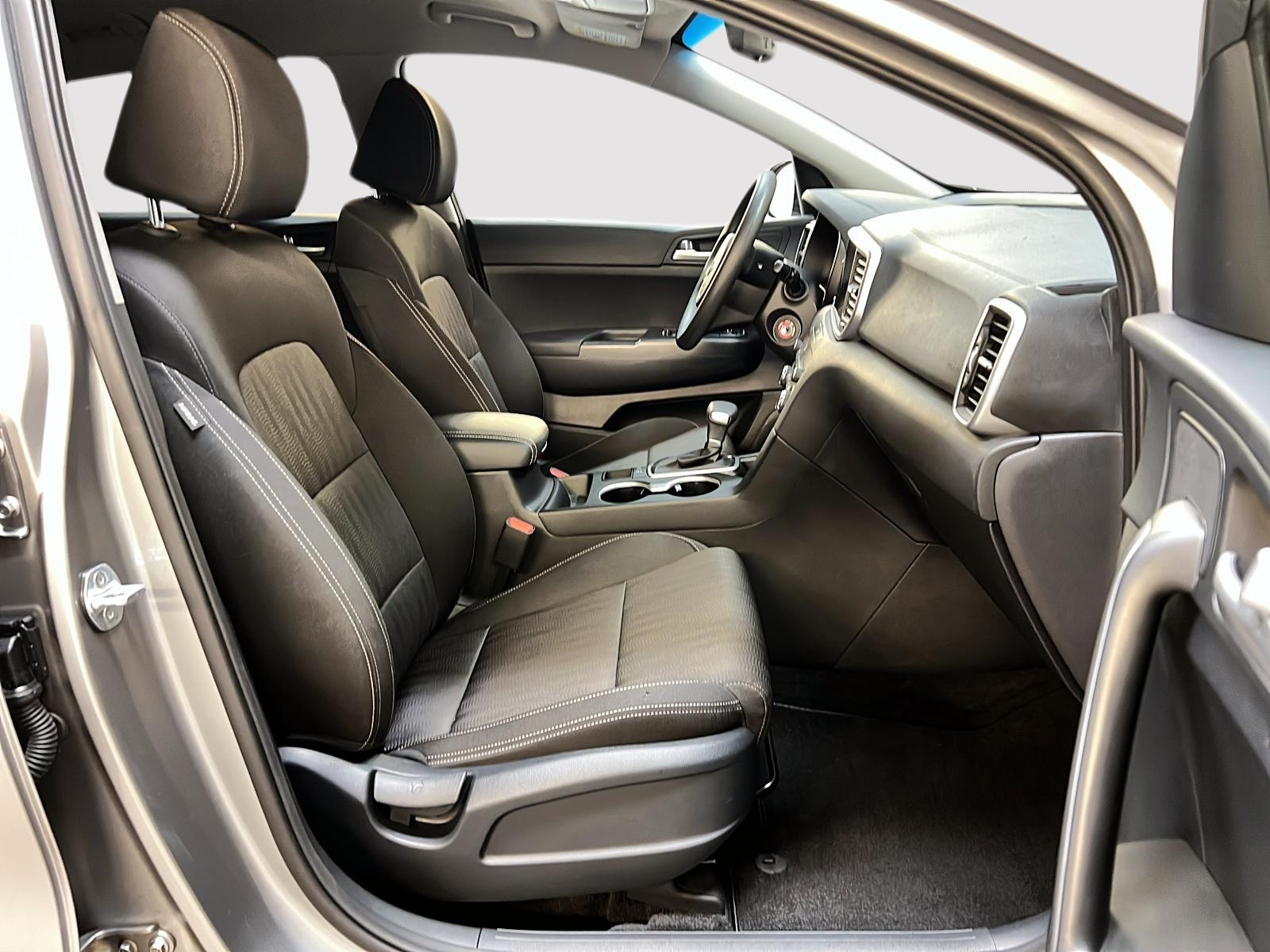 Kia Sportage LX NIGHTSKY 4RM 2022 - image #8