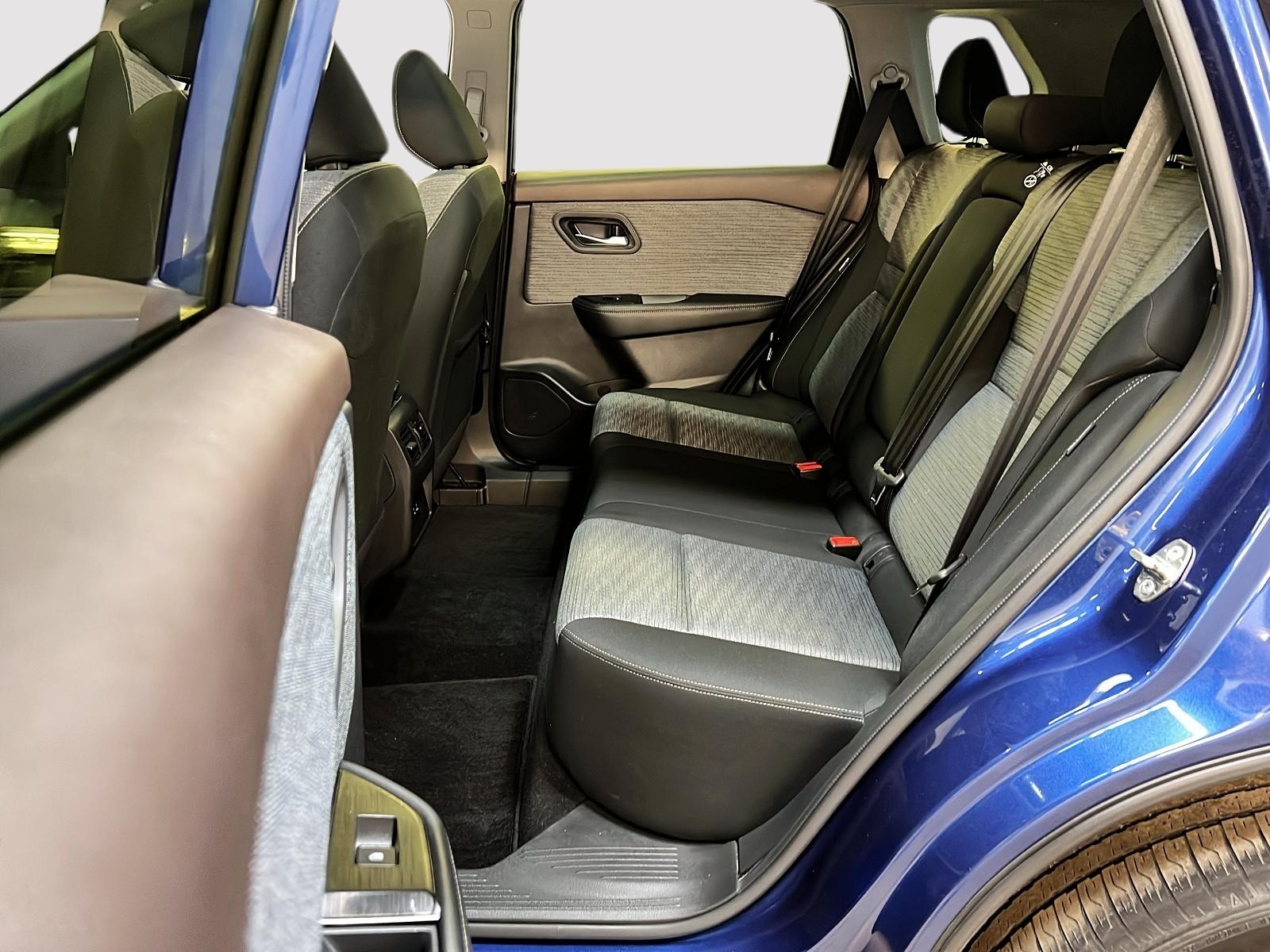 Nissan Rogue SV TOIT PANO 4RM 2023 - image #9