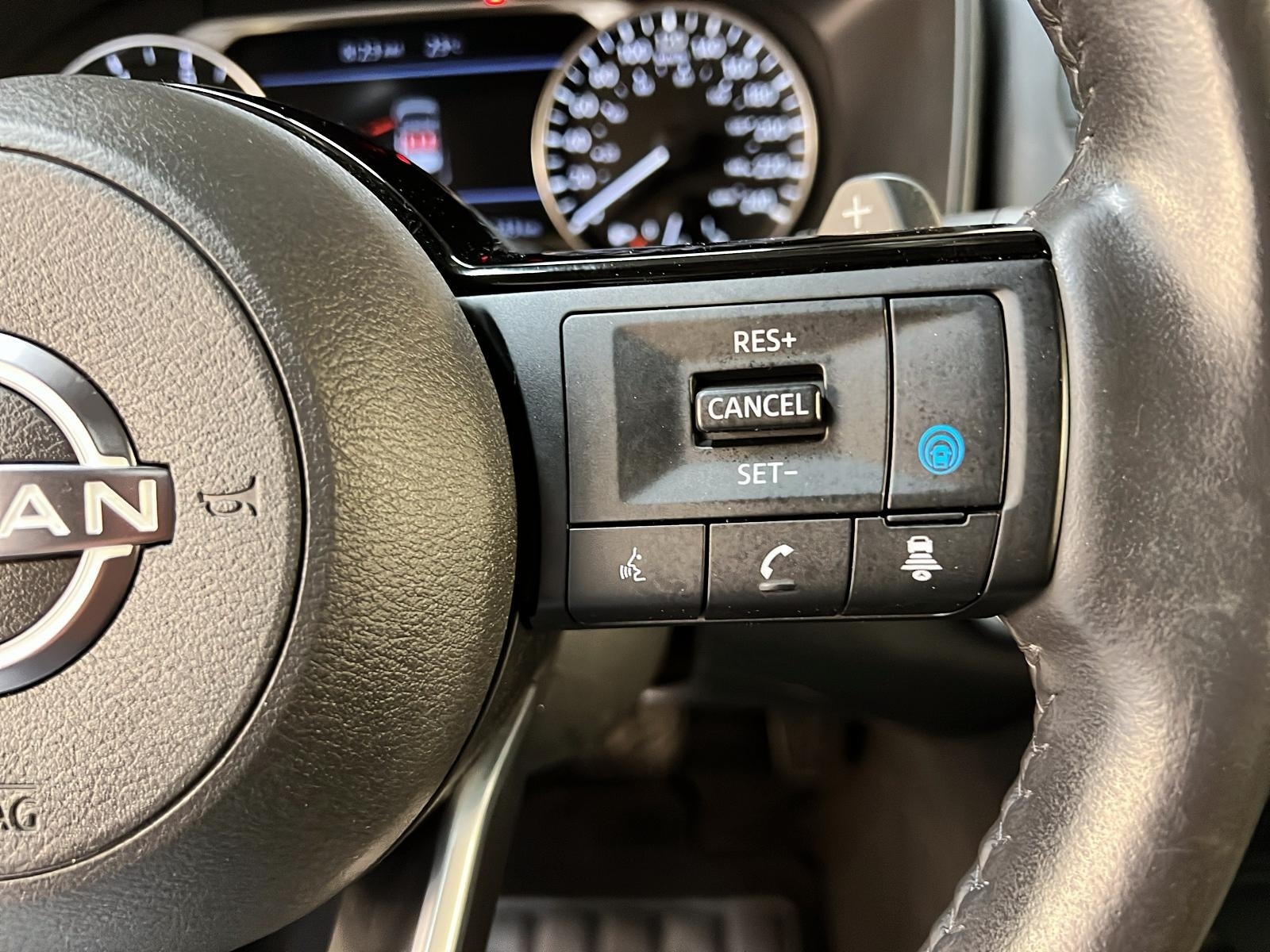 Nissan Rogue SV TOIT PANO 4RM 2023 - image #19