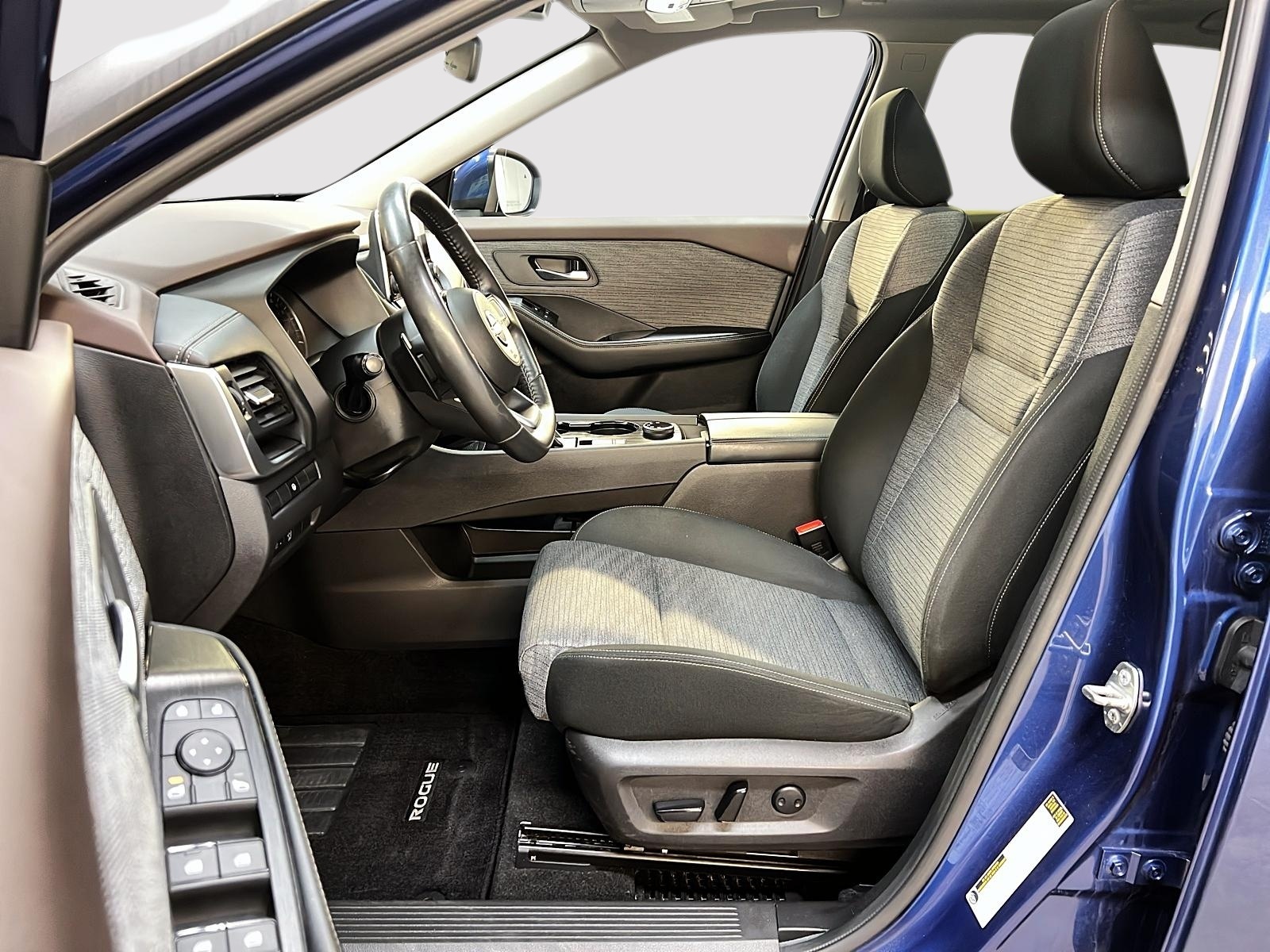 Nissan Rogue SV TOIT PANO 4RM 2023 - image #7