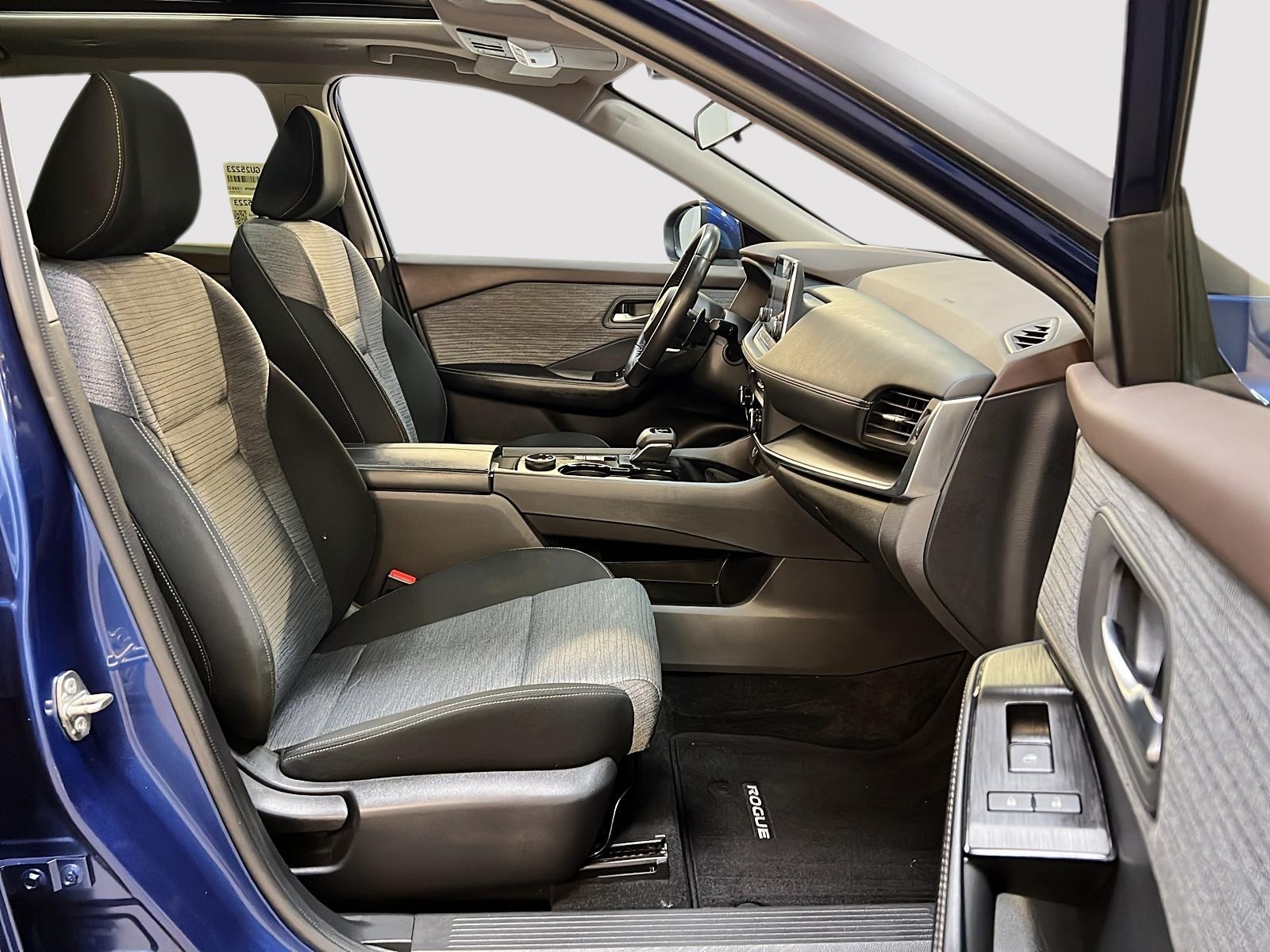 Nissan Rogue SV TOIT PANO 4RM 2023 - image #8