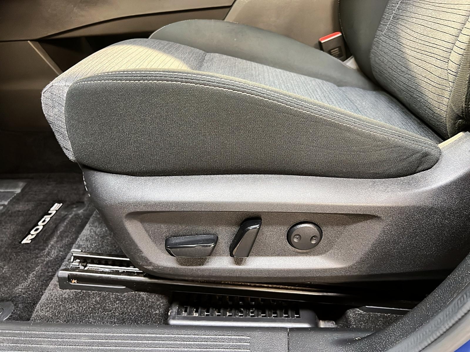 Nissan Rogue SV TOIT PANO 4RM 2023 - image #24