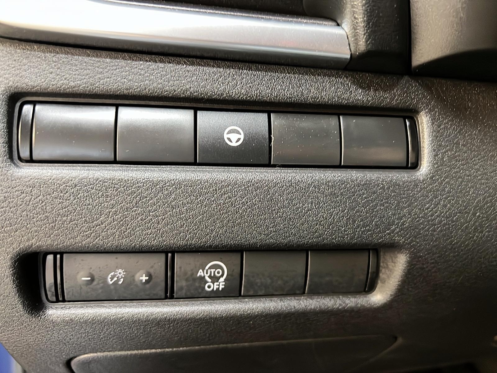 Nissan Rogue SV TOIT PANO 4RM 2023 - image #21