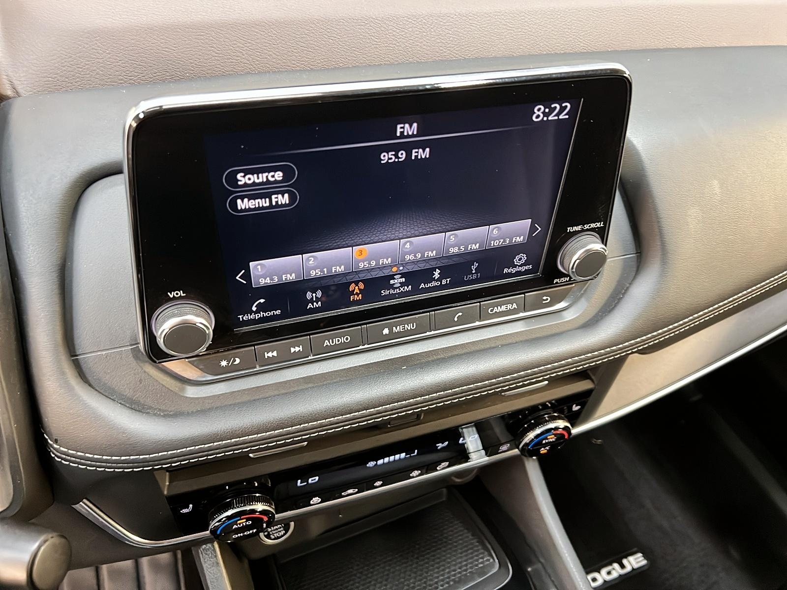 Nissan Rogue SV TOIT PANO 4RM 2023 - image #16