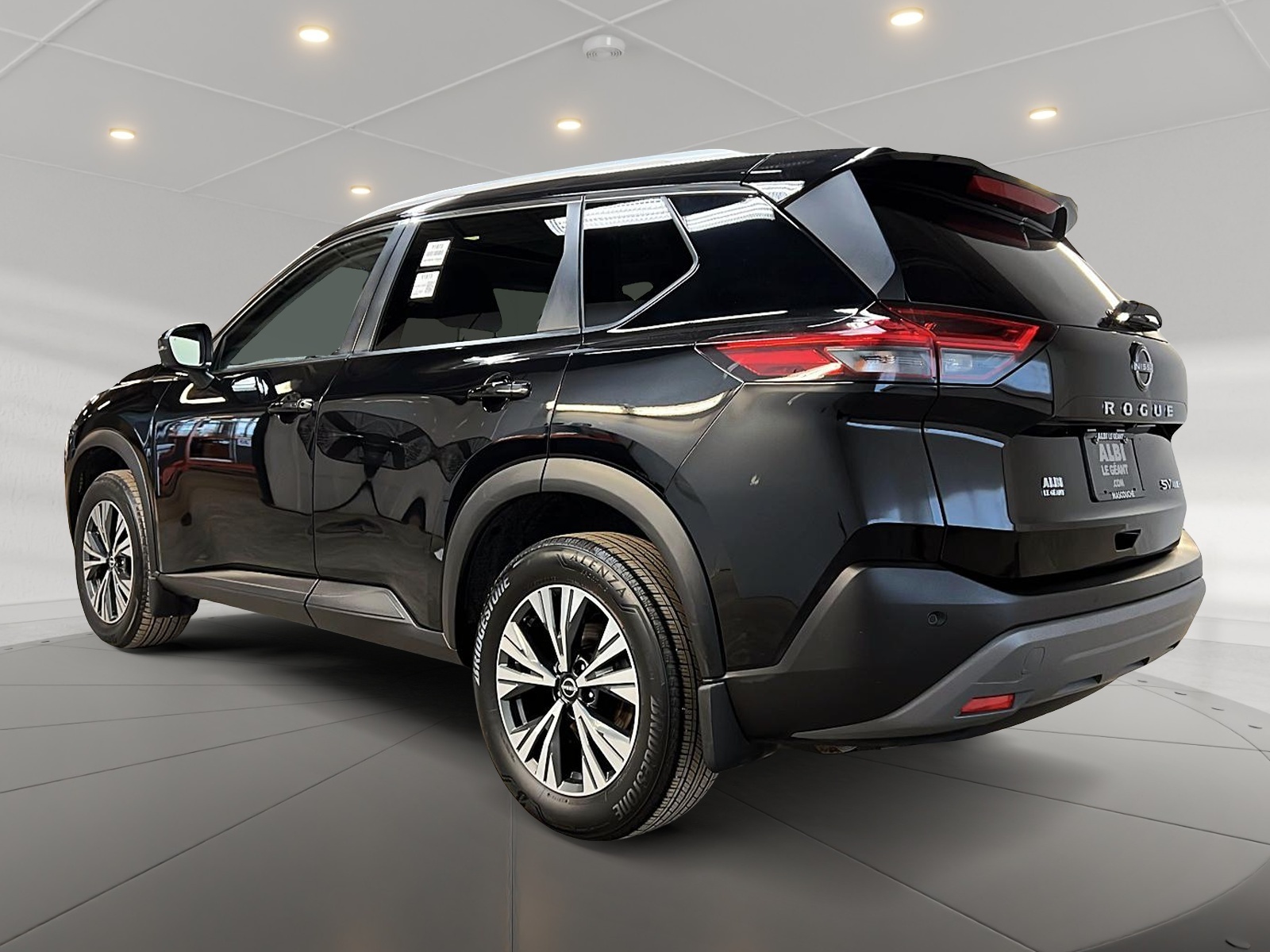 Nissan Rogue SV TOIT PANO 4RM 2023 - image #6