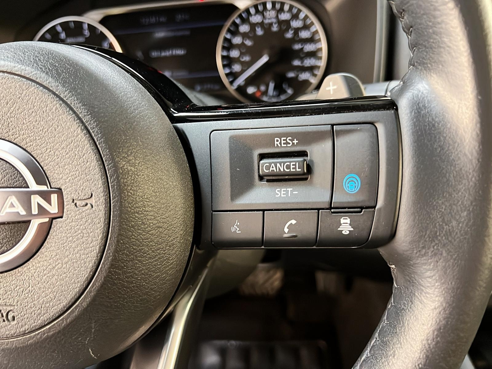 Nissan Rogue SV TOIT PANO 4RM 2023 - image #19