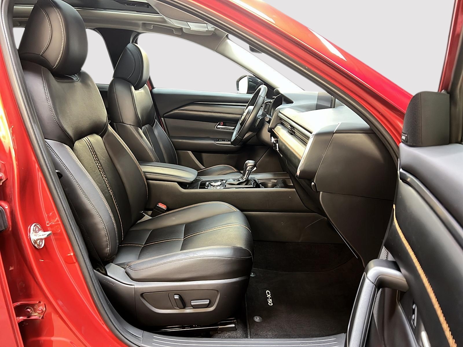 Mazda CX-50 GT TURBO CUIR TOIT PANO NAV 4RM 2024 - image #8