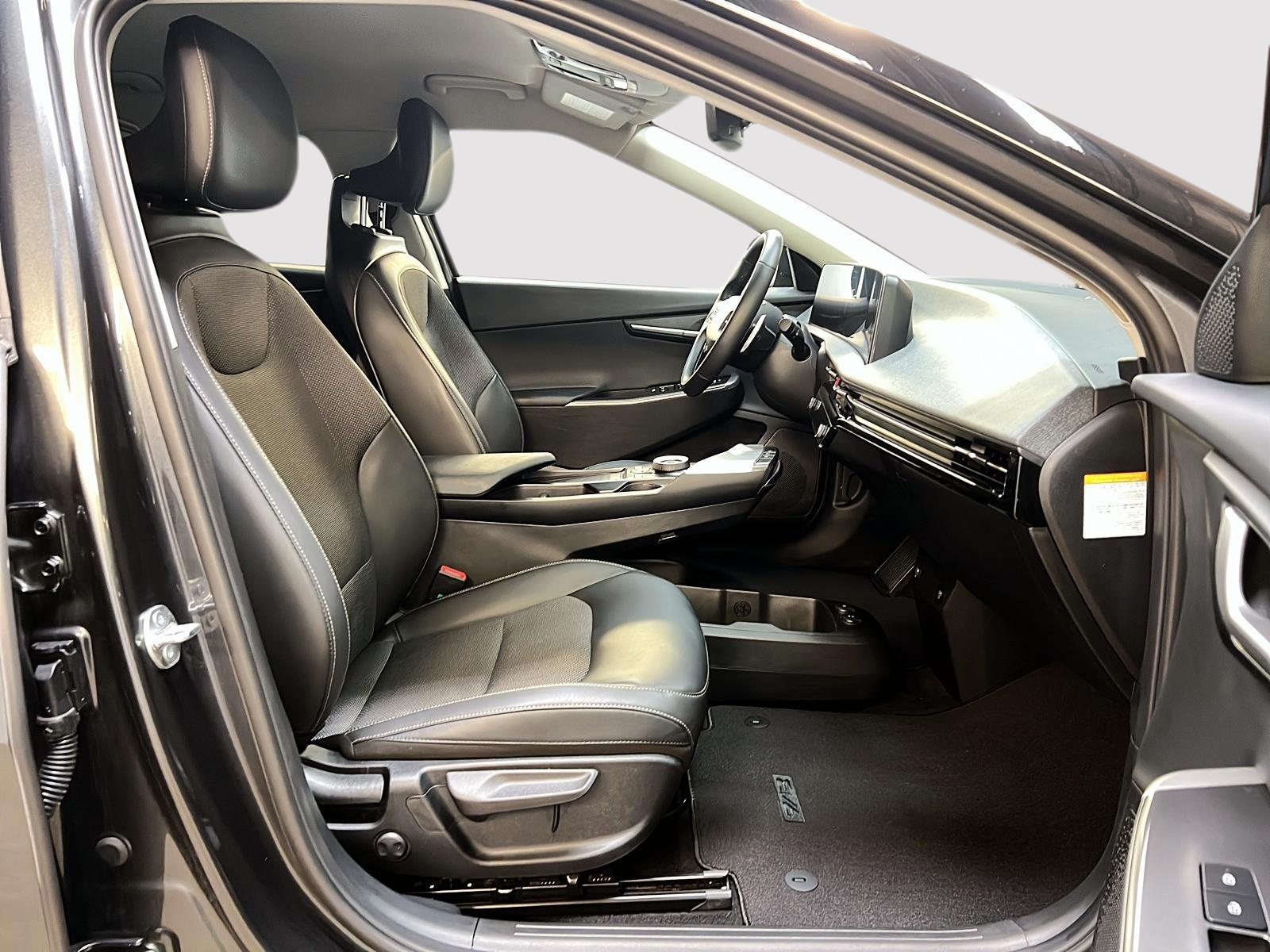 Kia EV6 LAND NAV 4RM 2024 - image #8