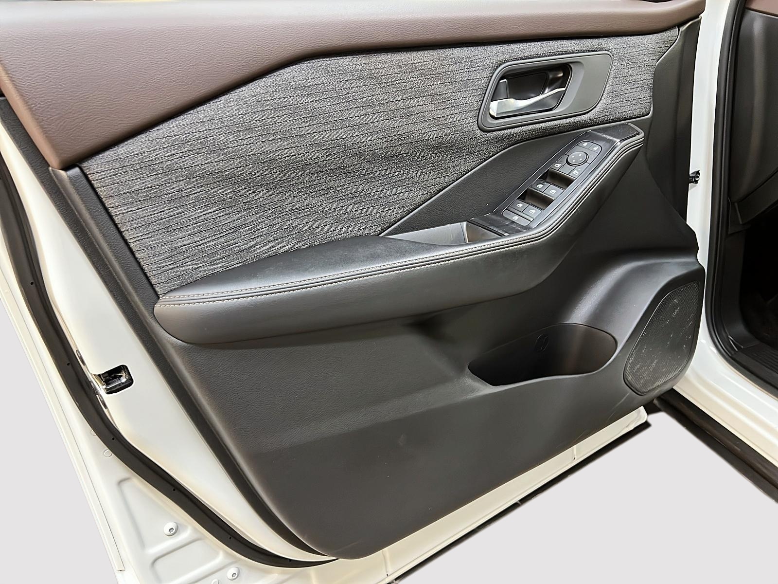 Nissan Rogue 2022 - Image #23