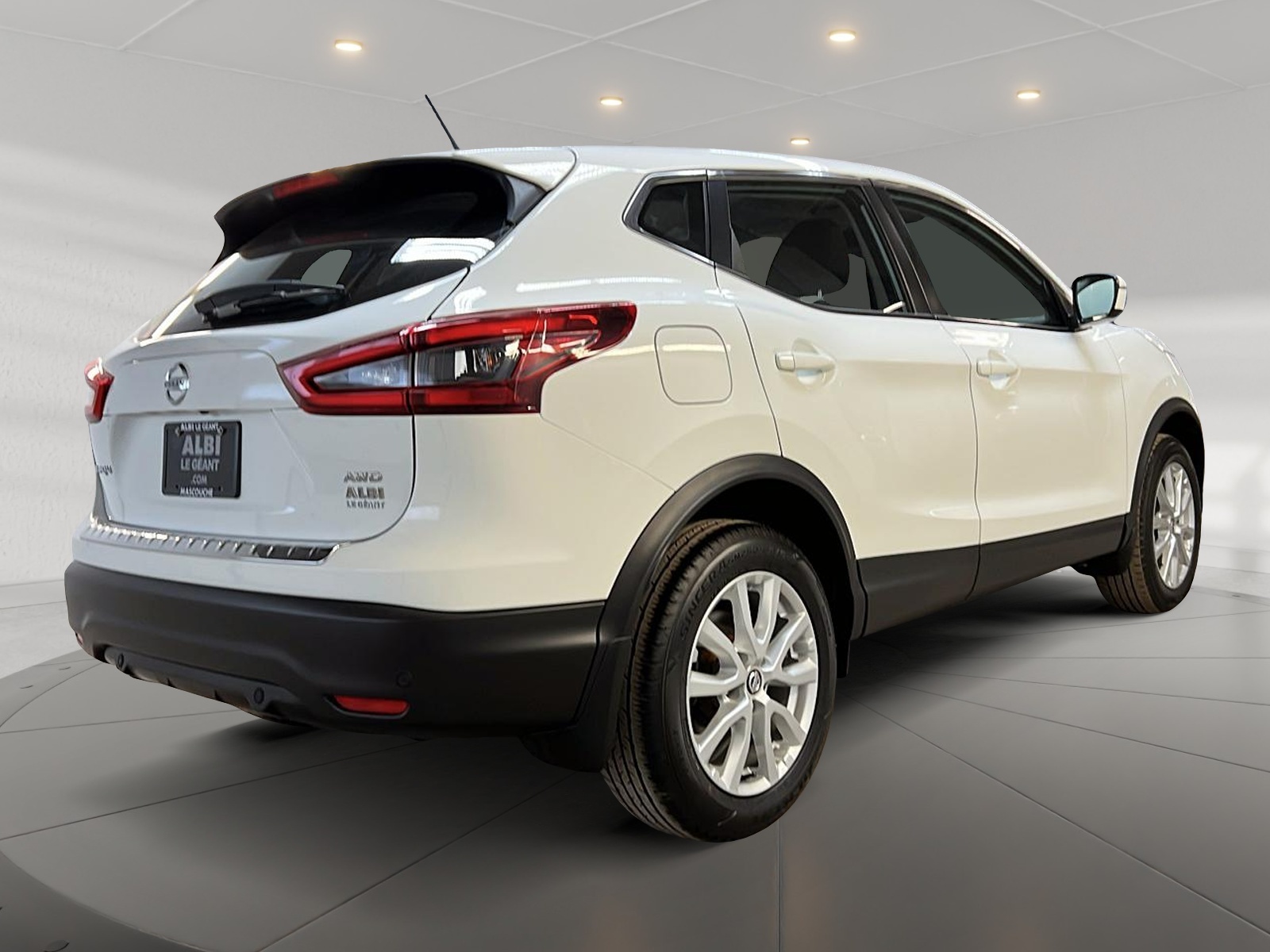 Nissan Qashqai S 4RM 2023 - image #4