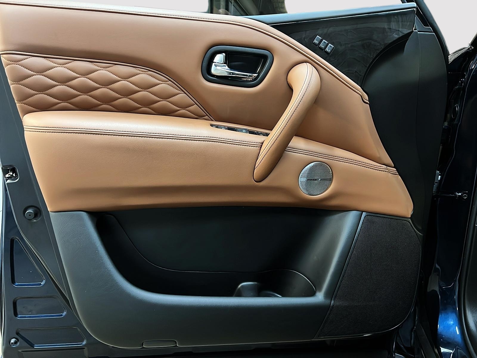 Infiniti QX80 LUXE PREMIUM CUIR TOIT NAV 4RM 2023 - image #25