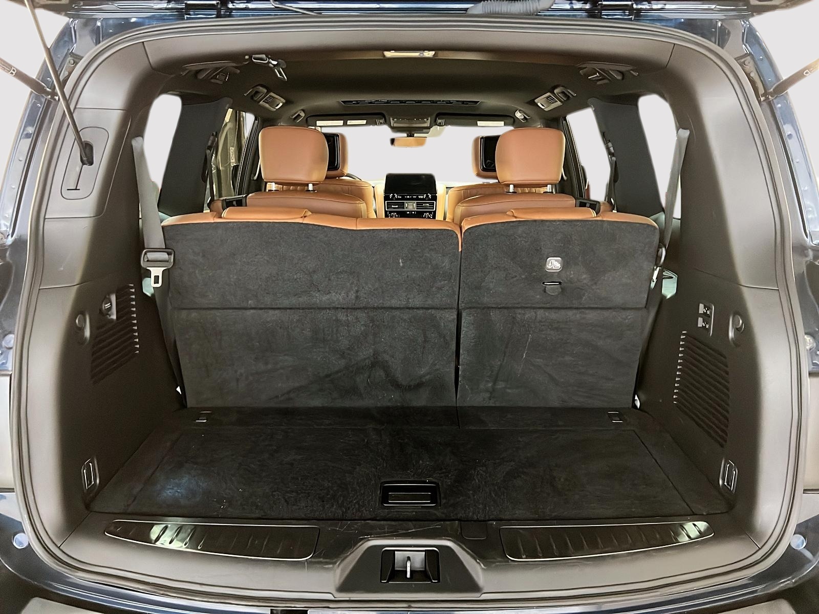 Infiniti QX80 LUXE PREMIUM CUIR TOIT NAV 4RM 2023 - image #9