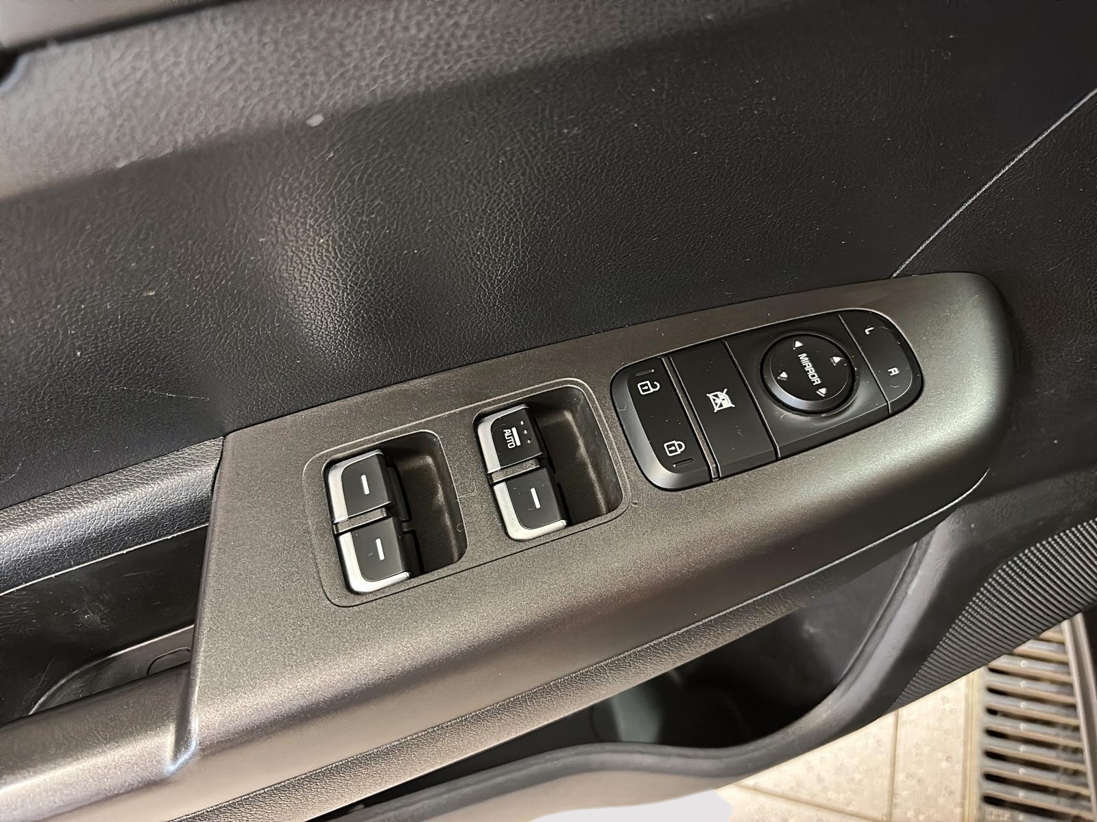 Kia Sportage LX 2022 - image #20