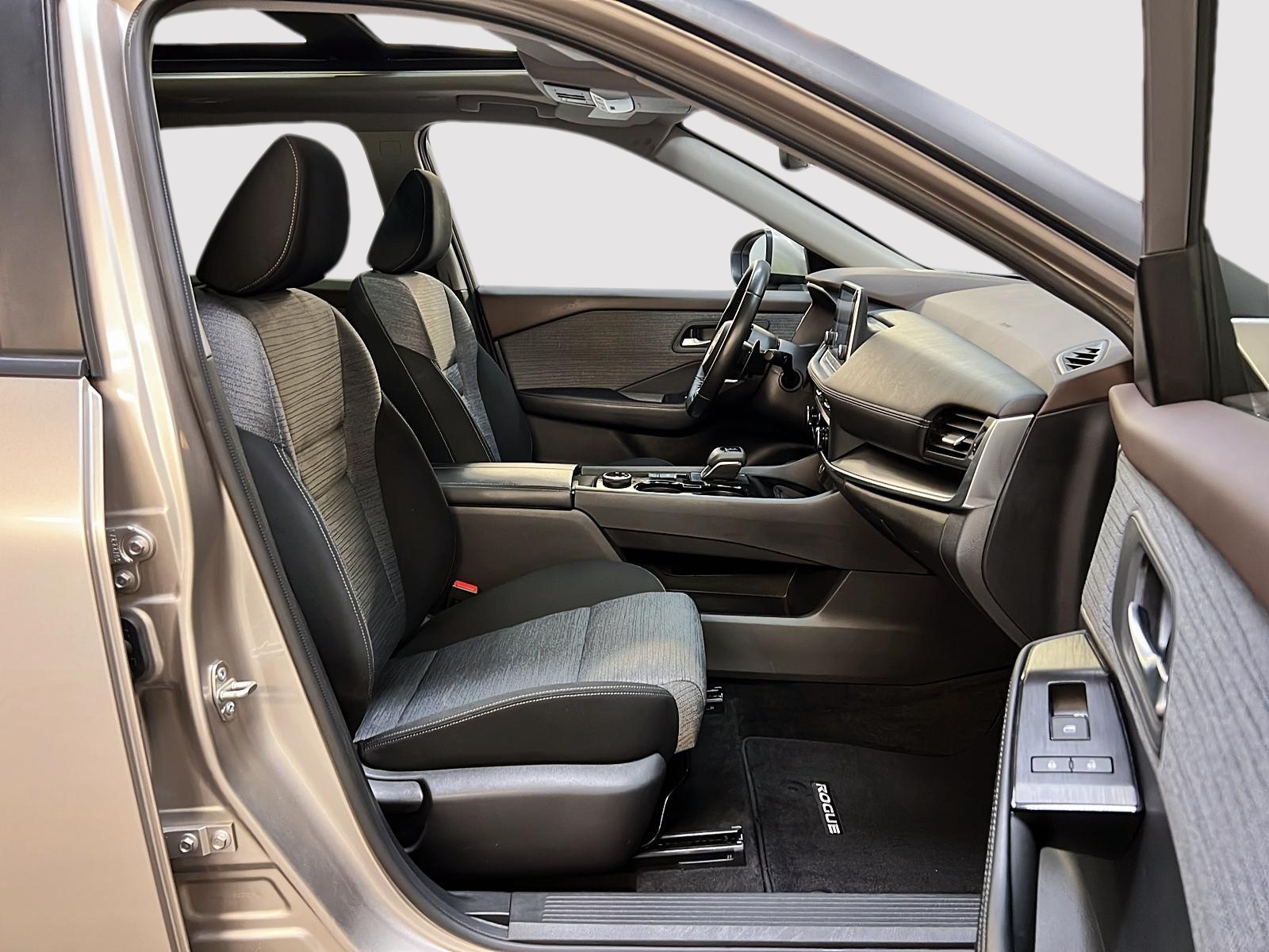 Nissan Rogue SV TOIT PANO 4RM 2023 - image #8