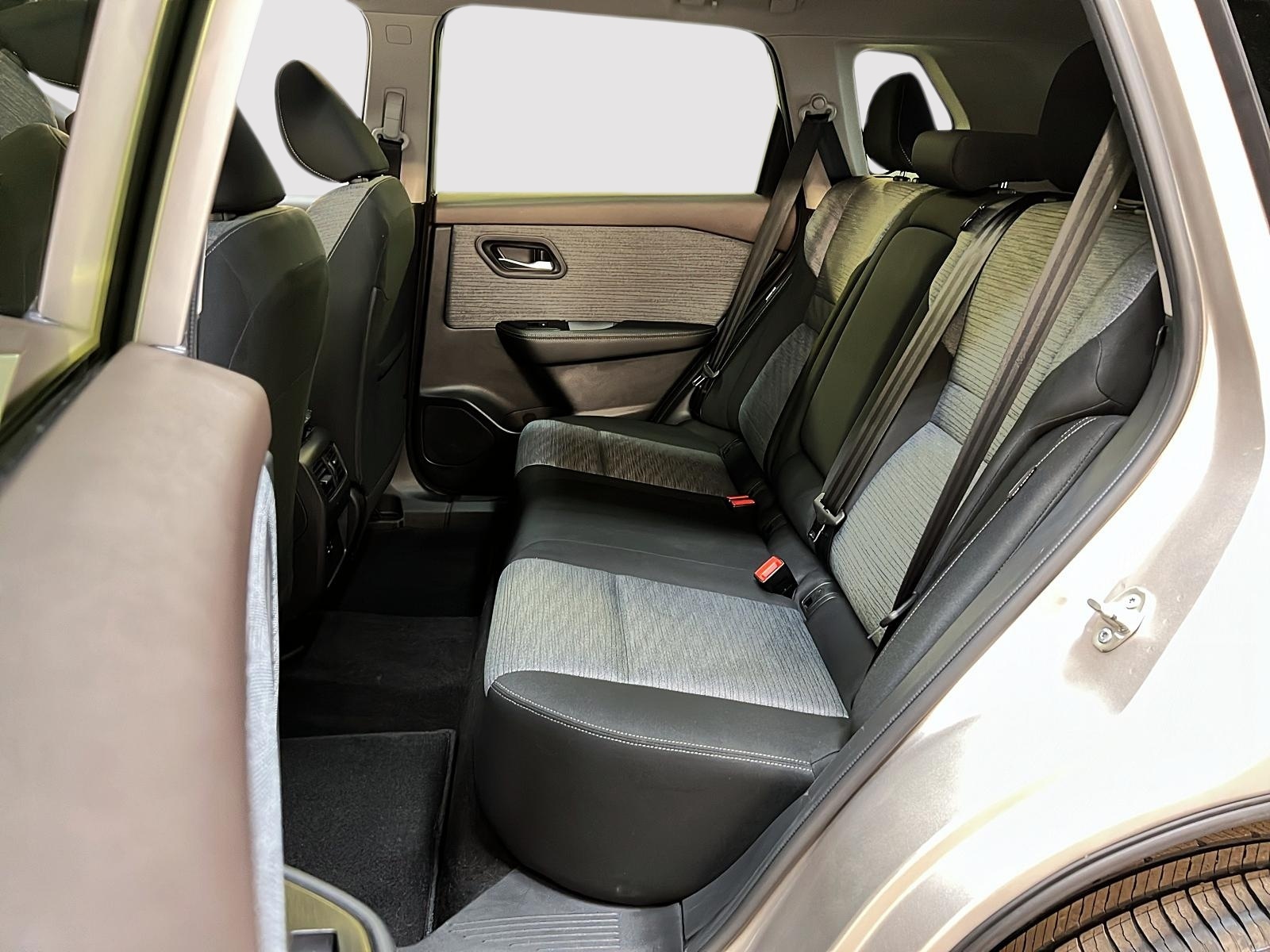 Nissan Rogue SV TOIT PANO 4RM 2023 - image #10