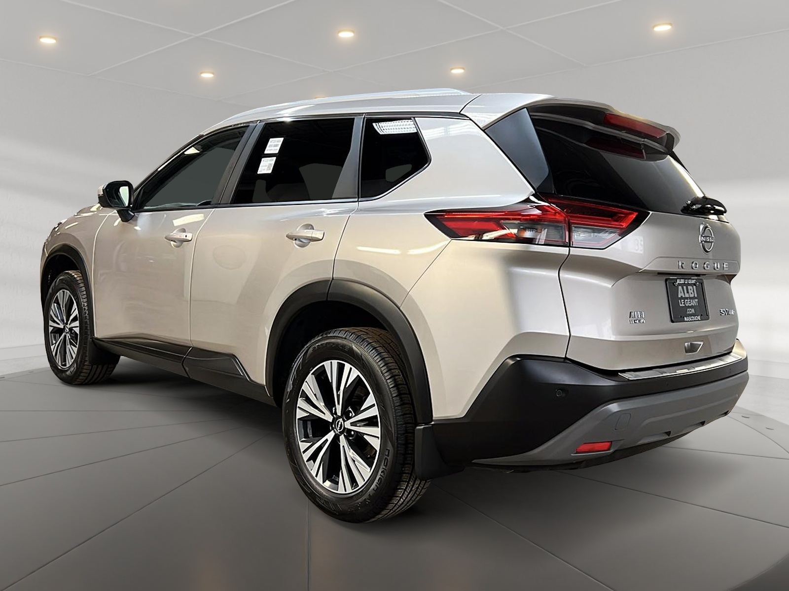 Nissan Rogue SV TOIT PANO 4RM 2023 - image #6