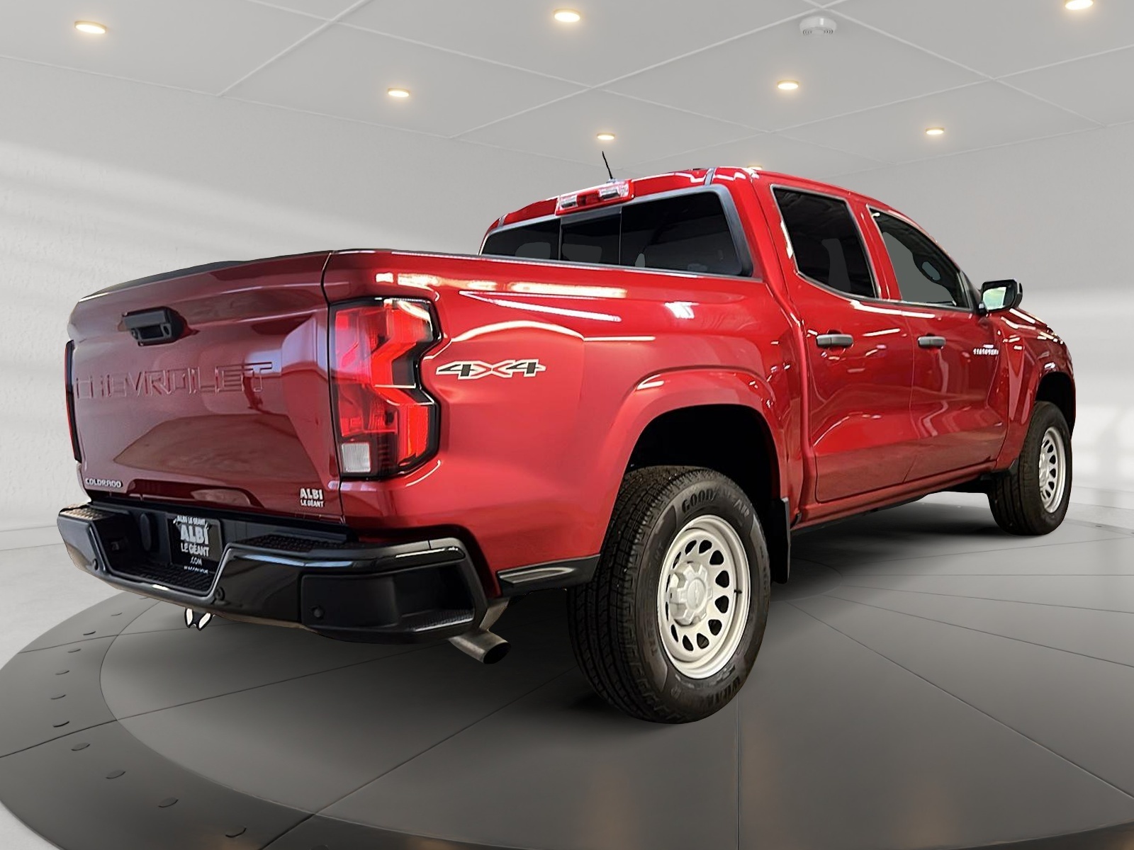 Chevrolet Colorado WT CREW CAB 4X4 2023 - image #4
