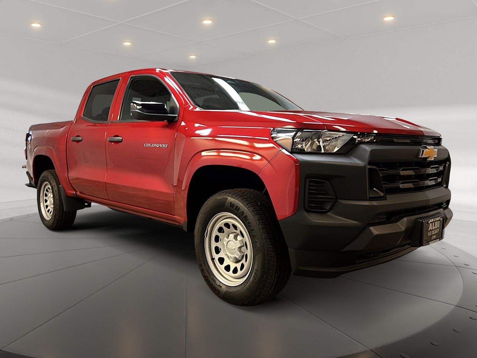Chevrolet Colorado WT PREFERRED CREW CAB 4X4 2023 - image #3