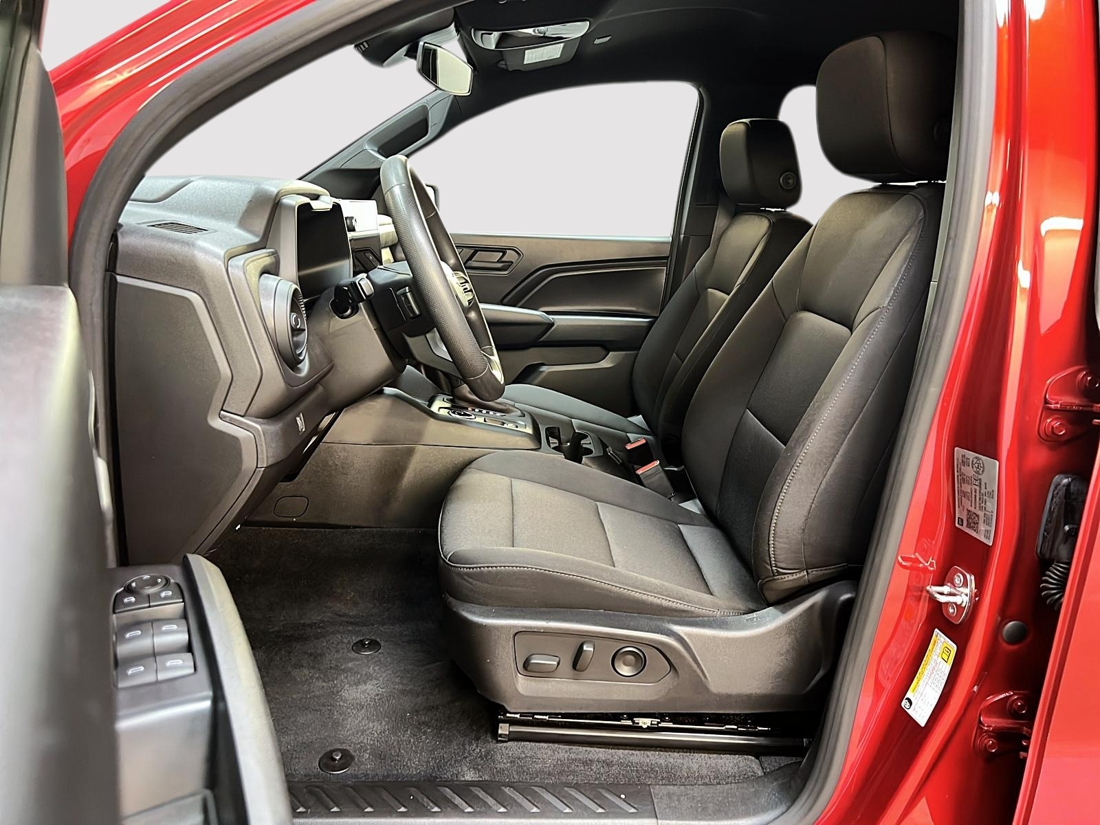 Chevrolet Colorado WT PREFERRED CREW CAB 4X4 2023 - image #7
