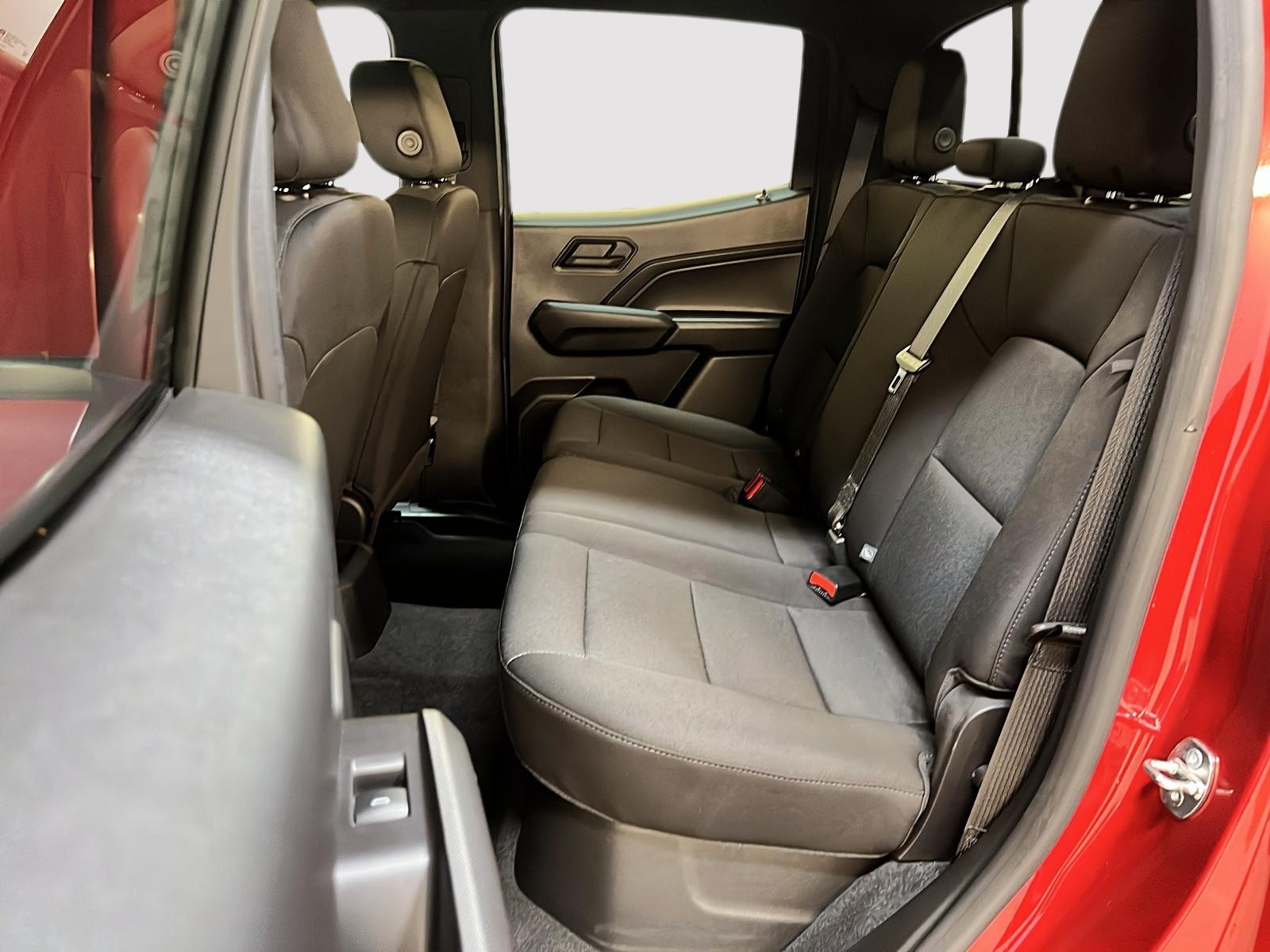 Chevrolet Colorado WT PREFERRED CREW CAB 4X4 2023 - image #9