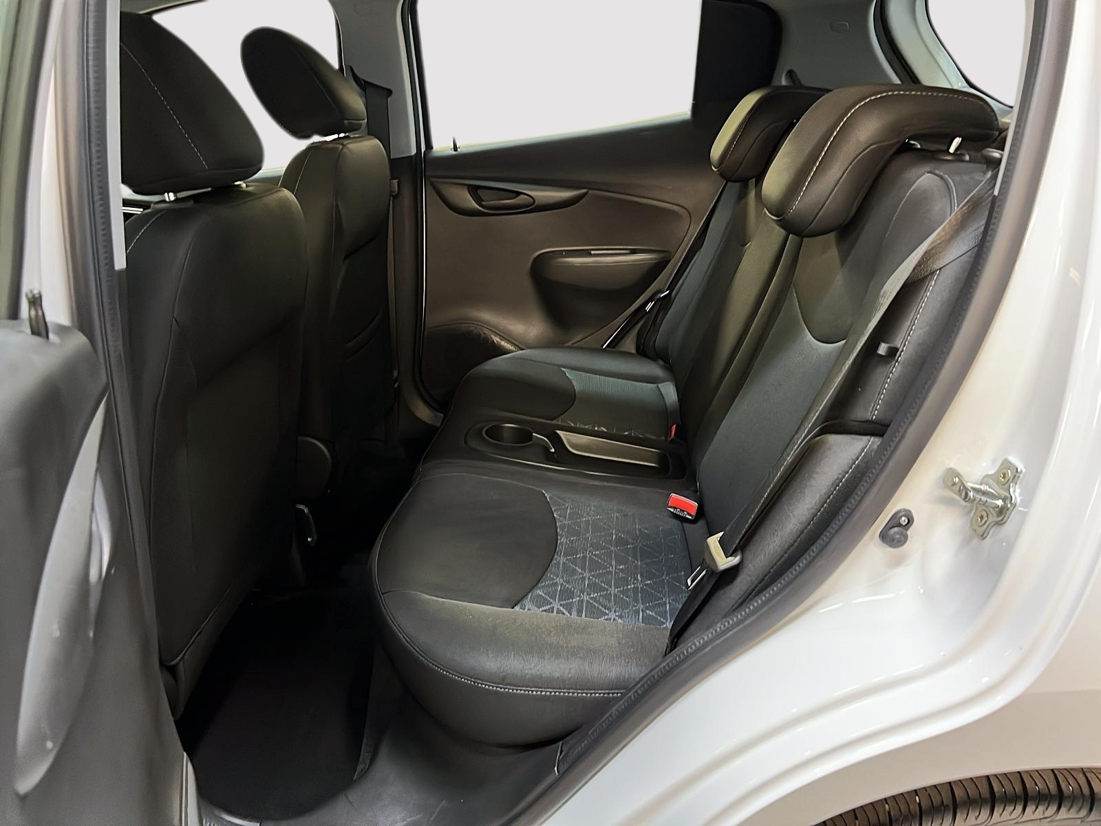 Chevrolet Spark 1LT HATCHBACK 2022 - image #9