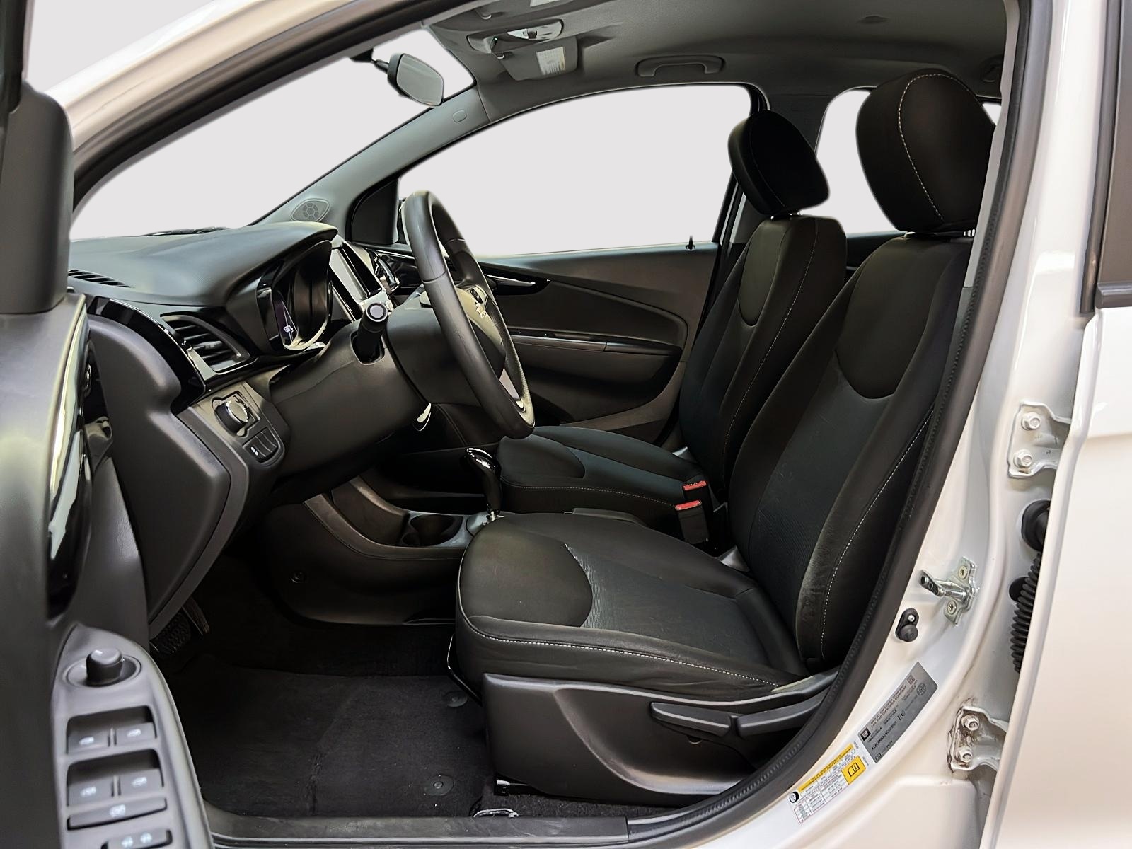 Chevrolet Spark 1LT HATCHBACK 2022 - image #7