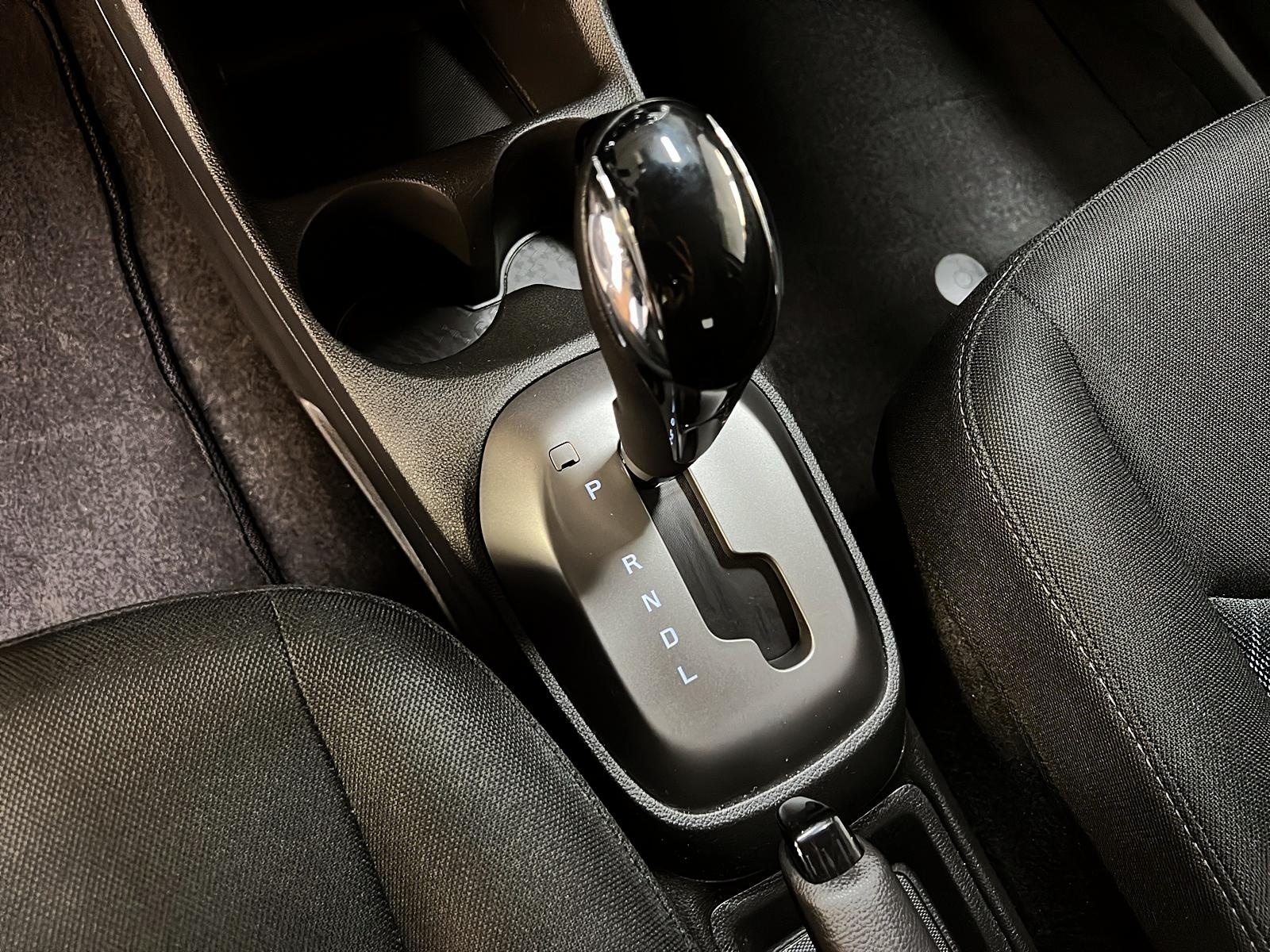 Chevrolet Spark 1LT HATCHBACK 2022 - image #13
