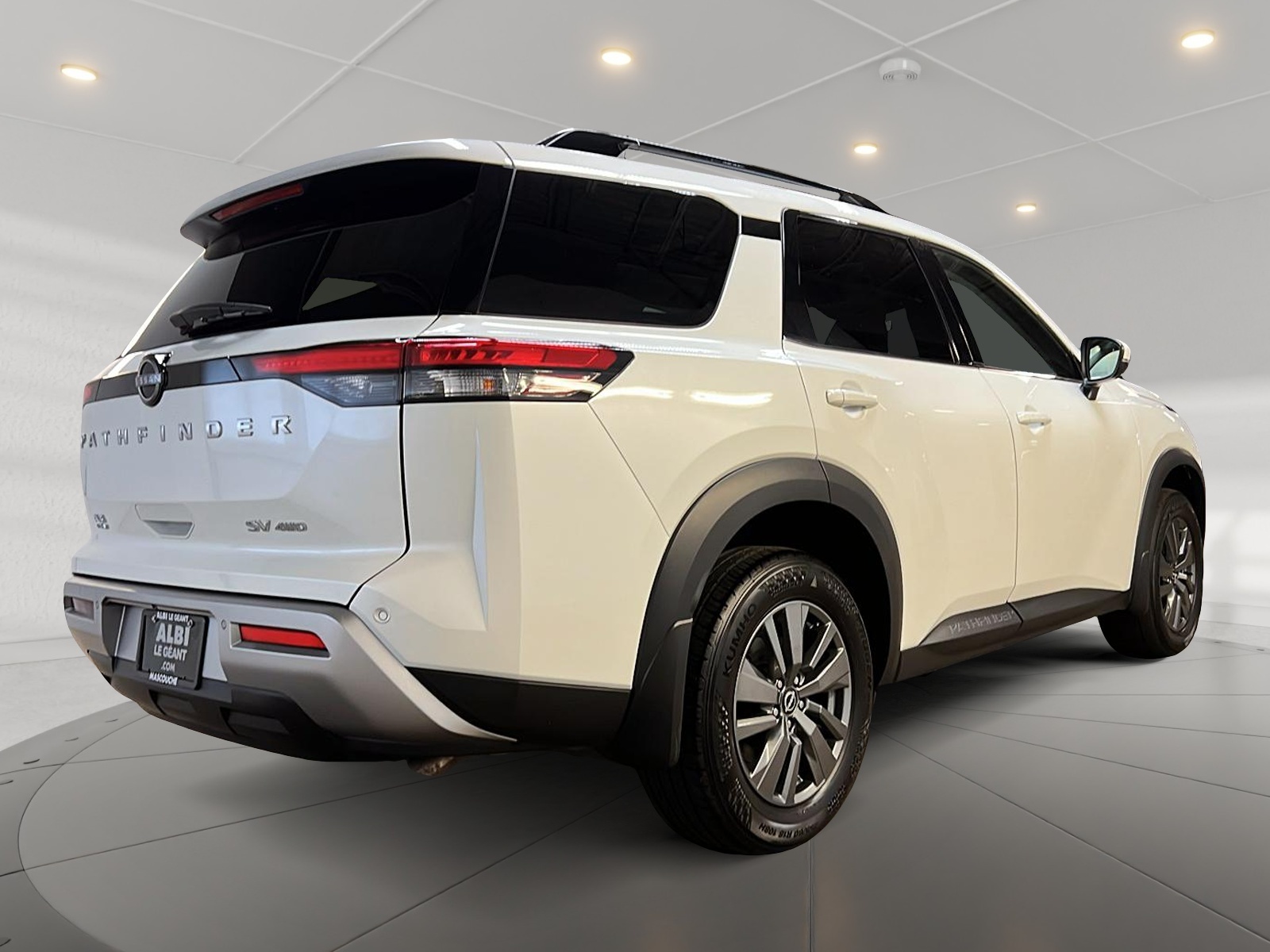 Nissan Pathfinder SV TOIT PANO 4RM 2024 - image #4