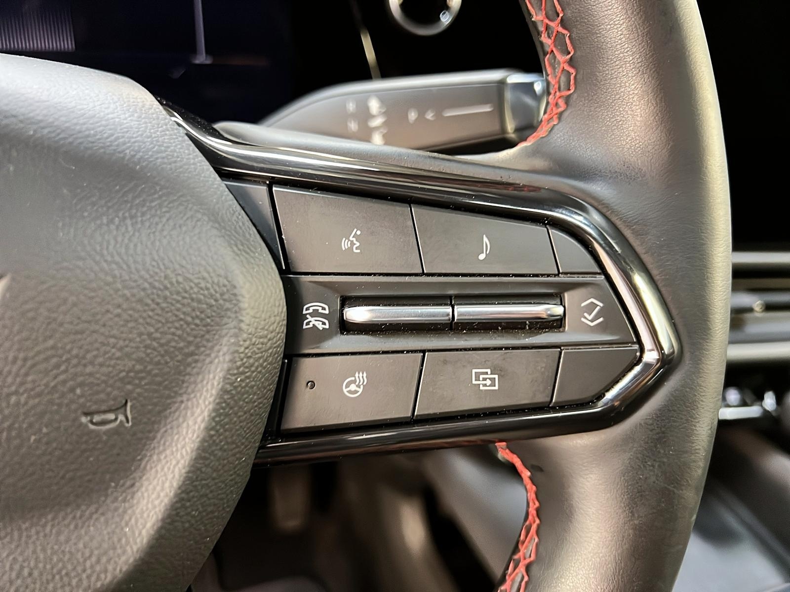Chevrolet Equinox EV 2RS CUIR TOIT PANO NAV 2025 - image #19