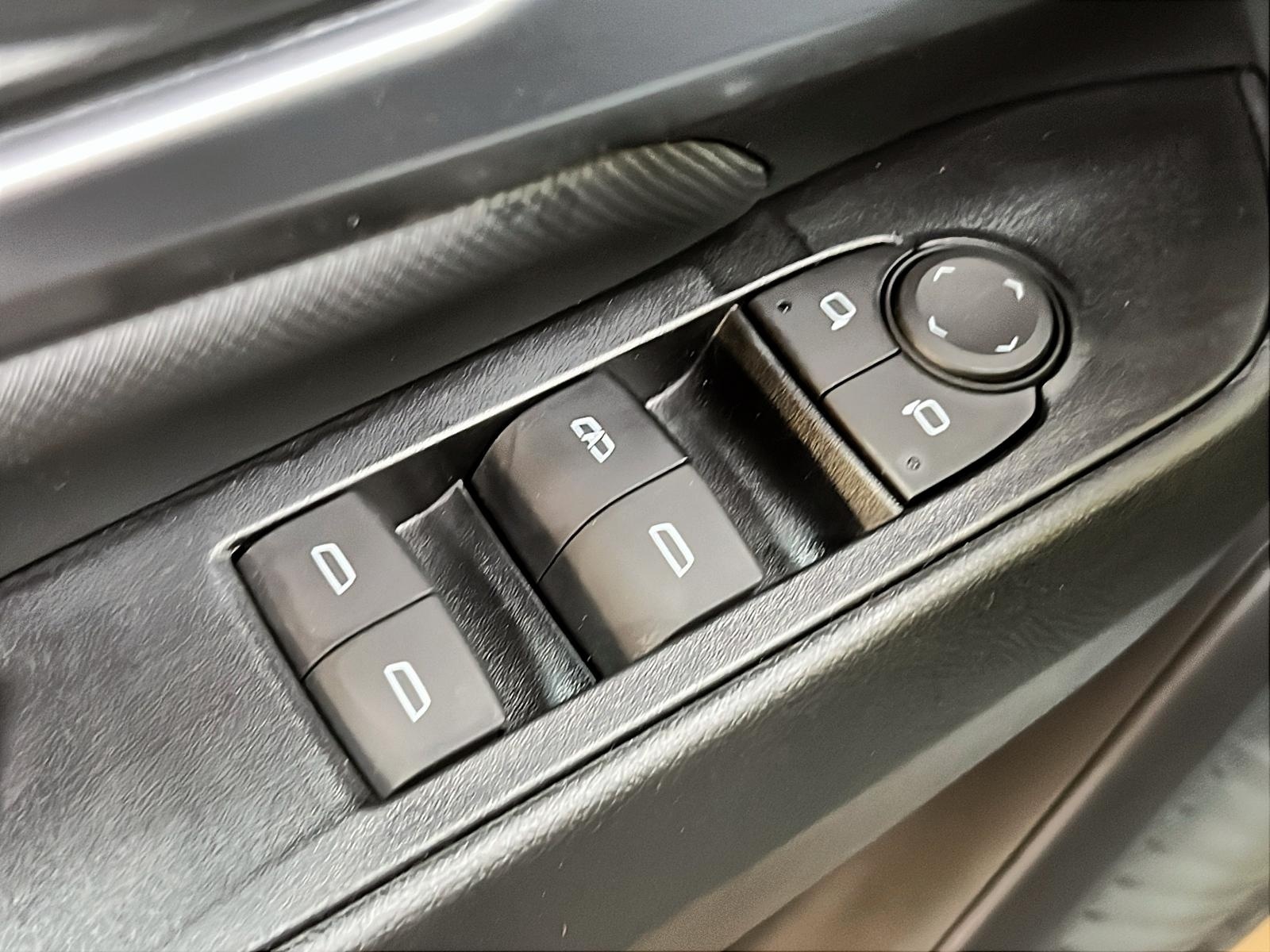 Chevrolet Equinox EV 2RS CUIR TOIT PANO NAV 2025 - image #22