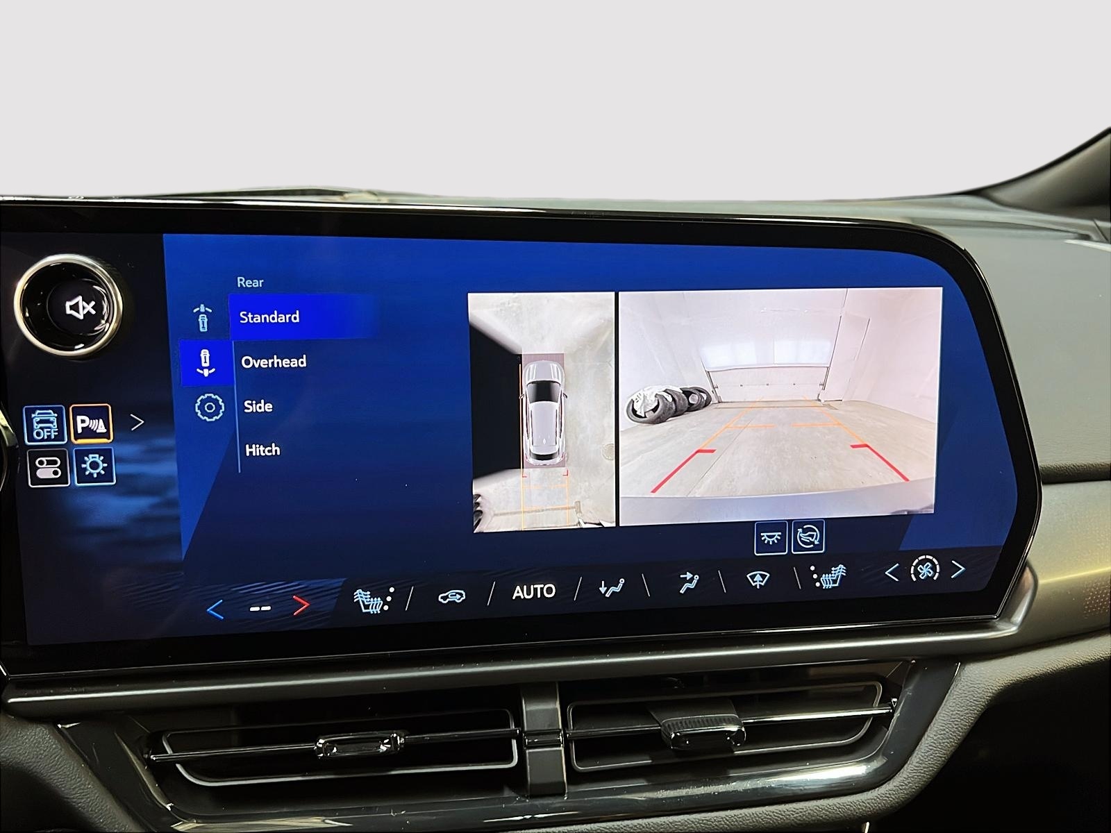 Chevrolet Equinox EV 2RS NAV 2025 - image #18