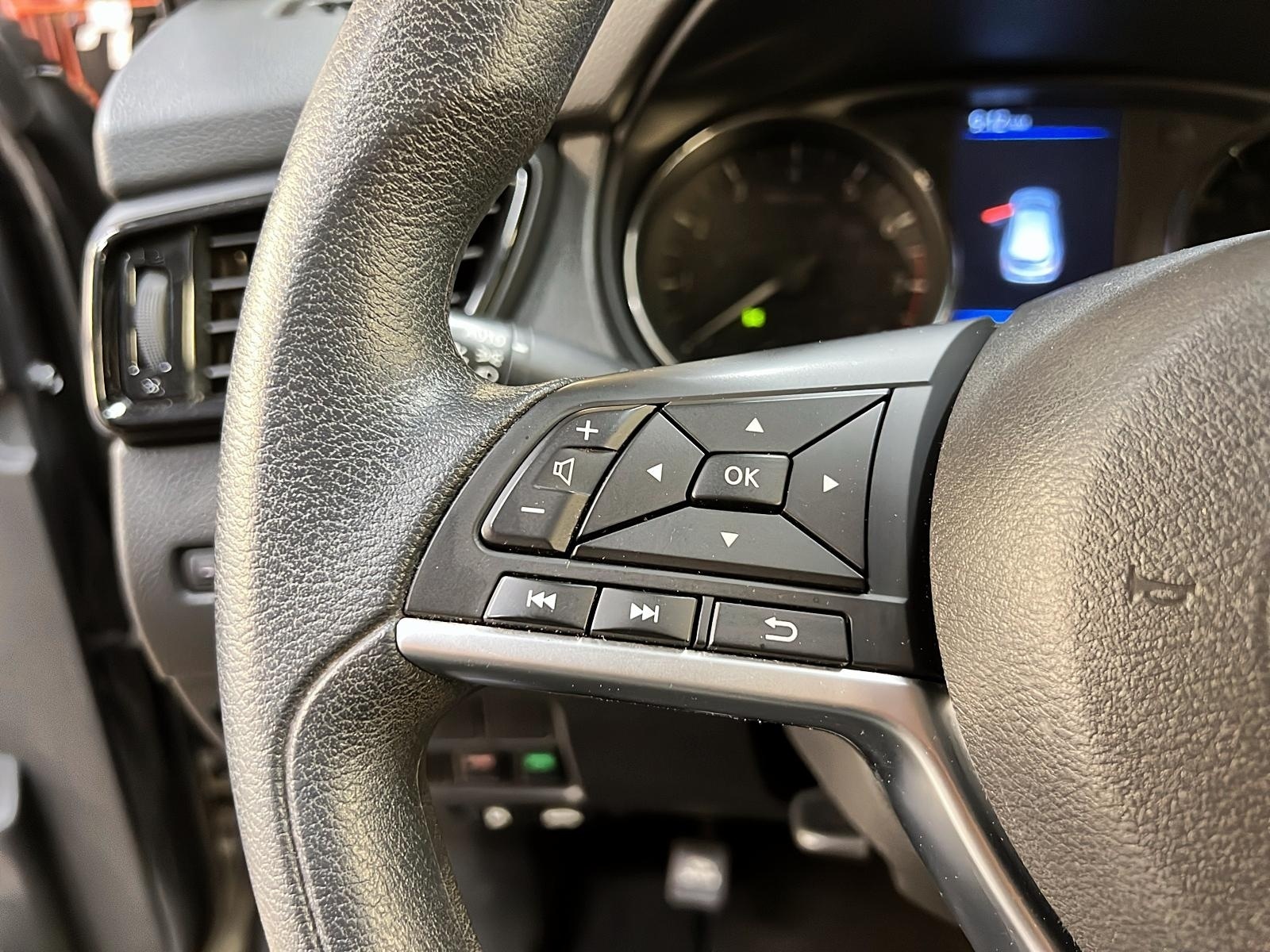 Nissan Qashqai S 2022 - image #18