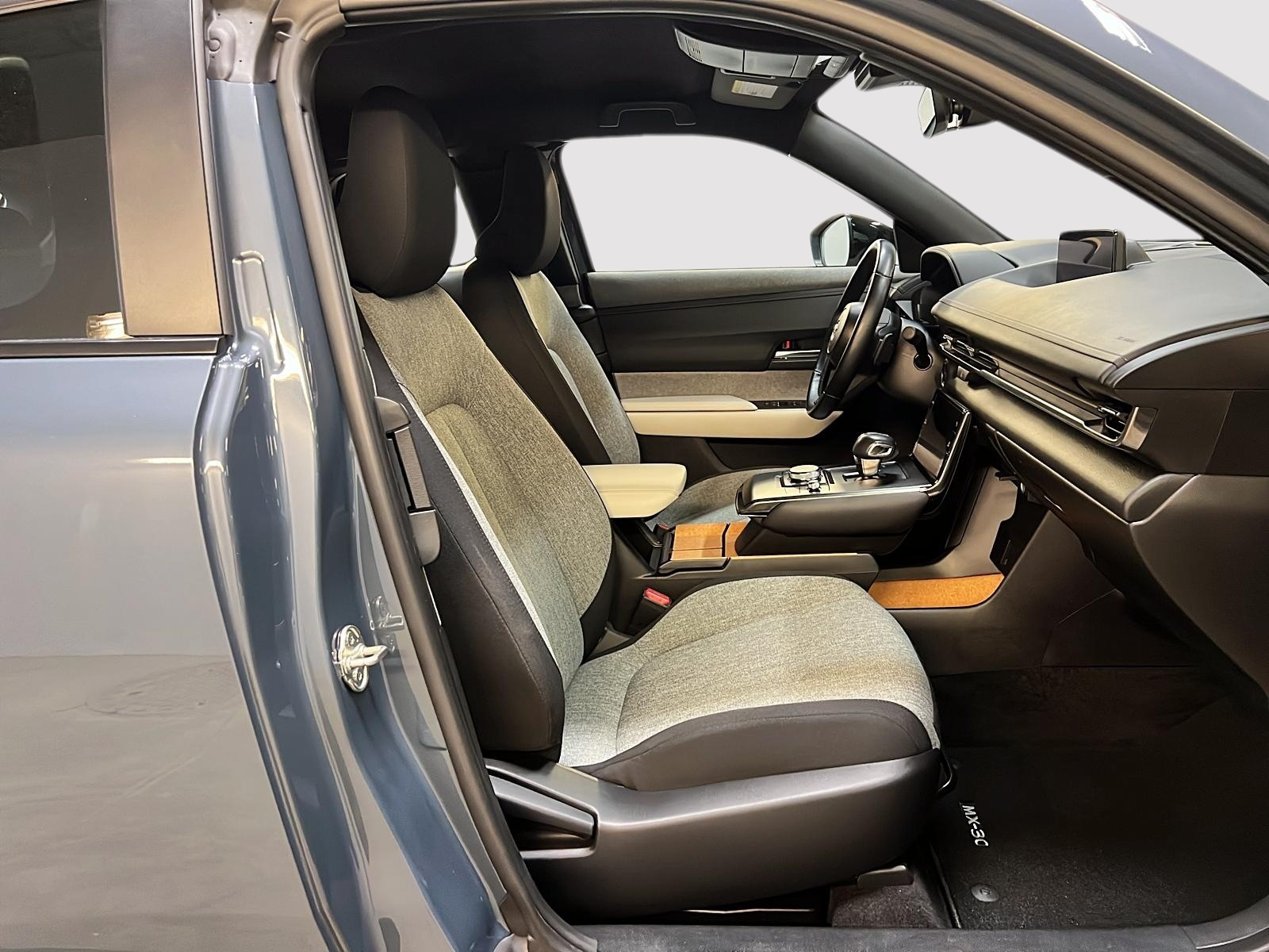 Mazda MX-30 GS NAV 2023 - image #8