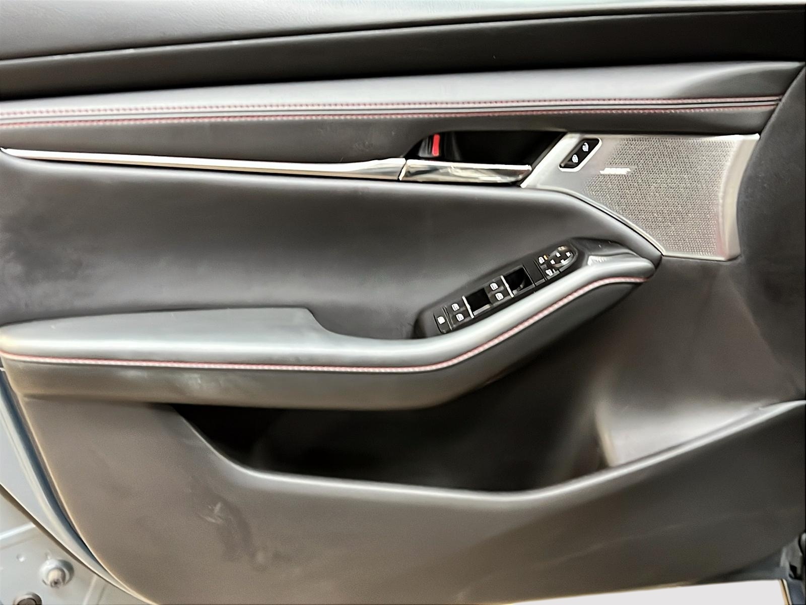 Mazda Mazda3 GT TURBO CUIR TOIT NAV 4RM 2023 - image #26