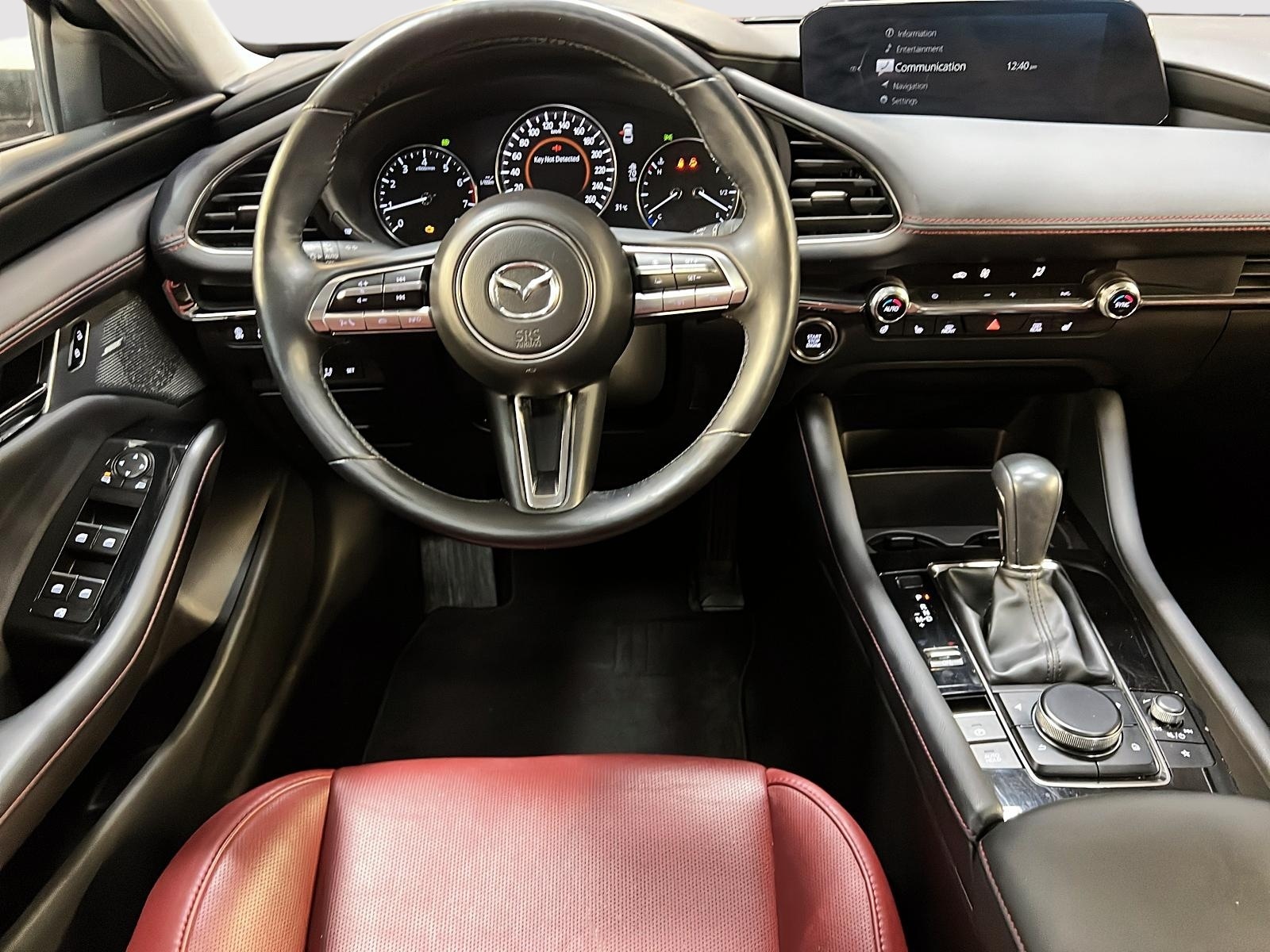 Mazda Mazda3 GT TURBO CUIR TOIT NAV 4RM 2023 - image #11